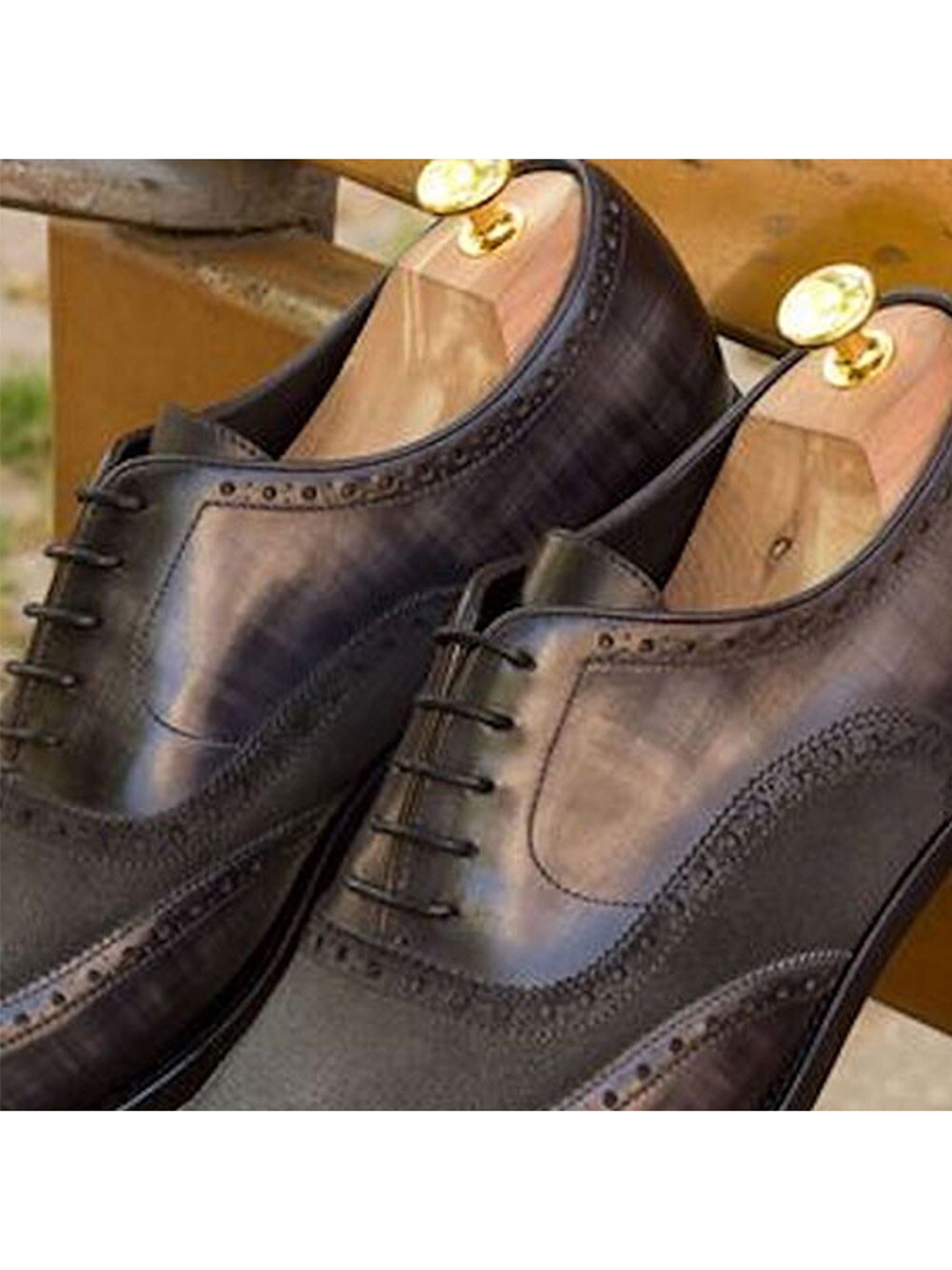 

PRO Beige Solid Cedar Wood Shoe Tree