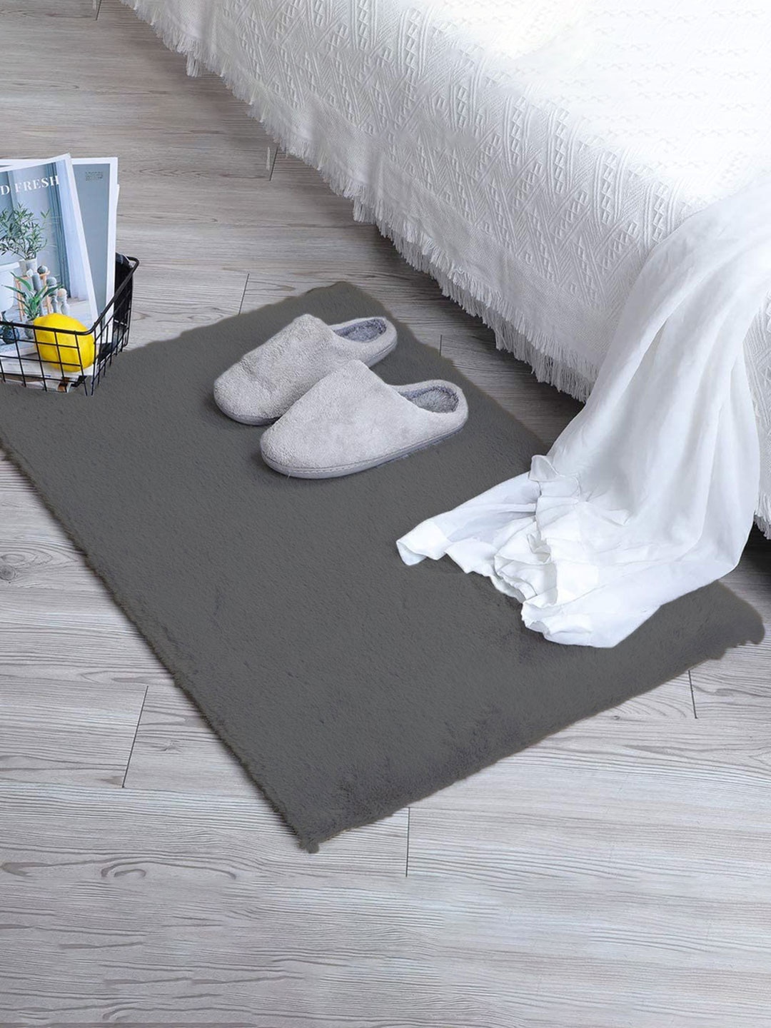 

LUXEHOME INTERNATIONAL Grey Solid 1800 GSM Rectangular Floor Mat