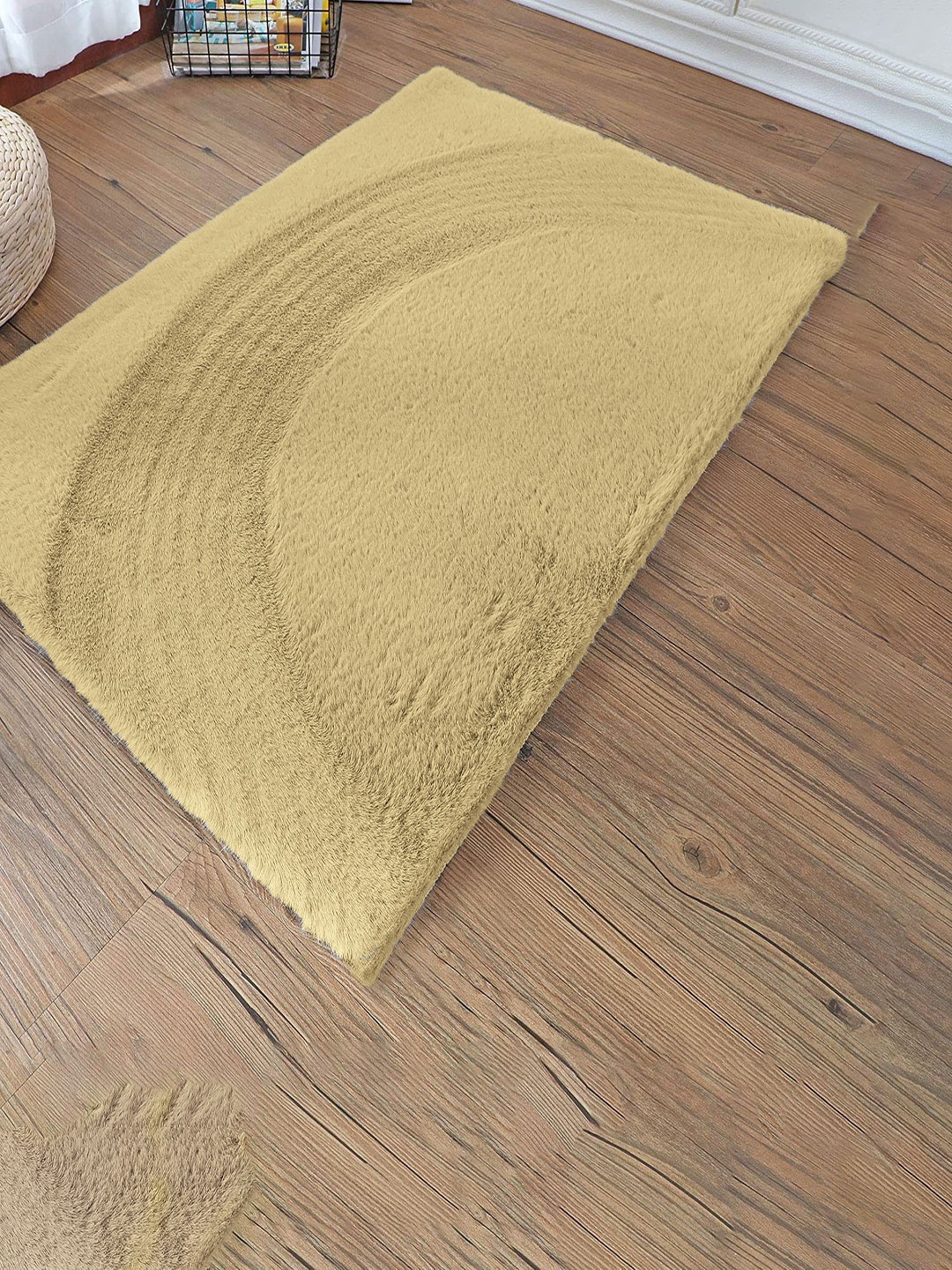 

LUXEHOME INTERNATIONAL Golden Solid Anti-Skid Doormat, Gold