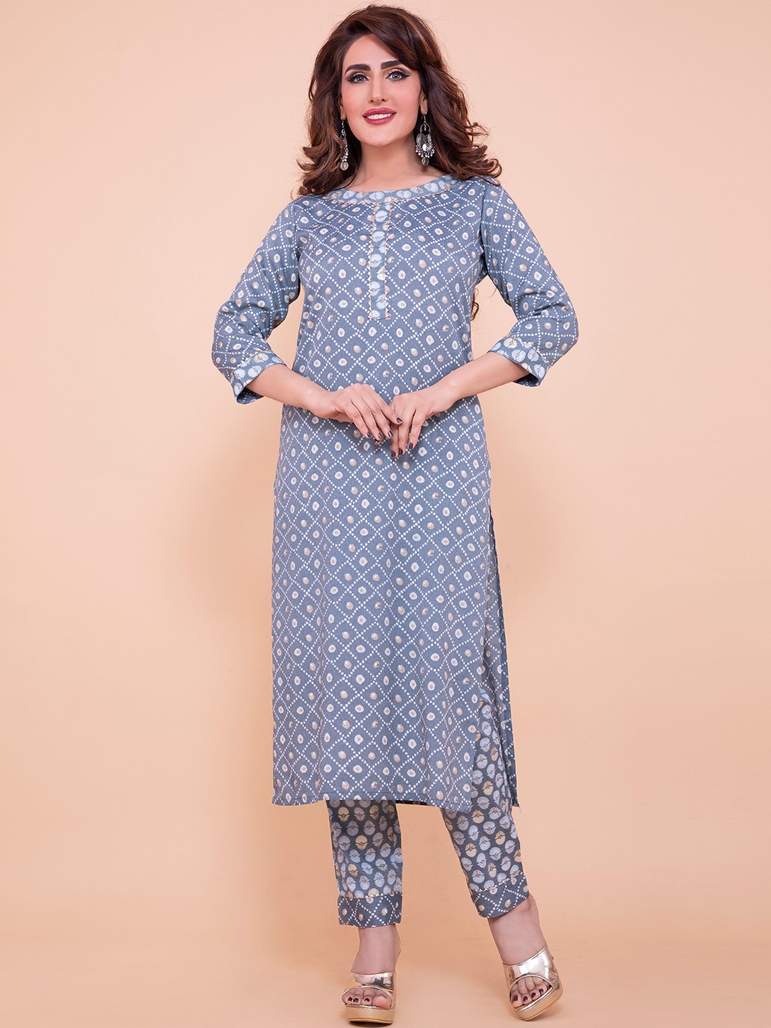 

POONAM DESIGNER Women Grey & White Printed Kurta with Trousers