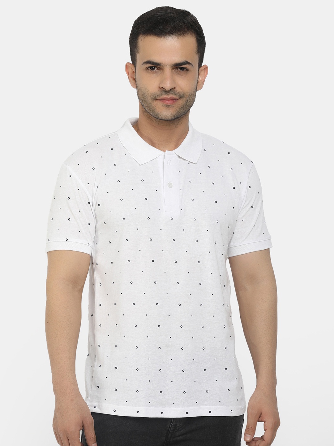 

V-Mart Men White Printed Polo Collar T-shirt