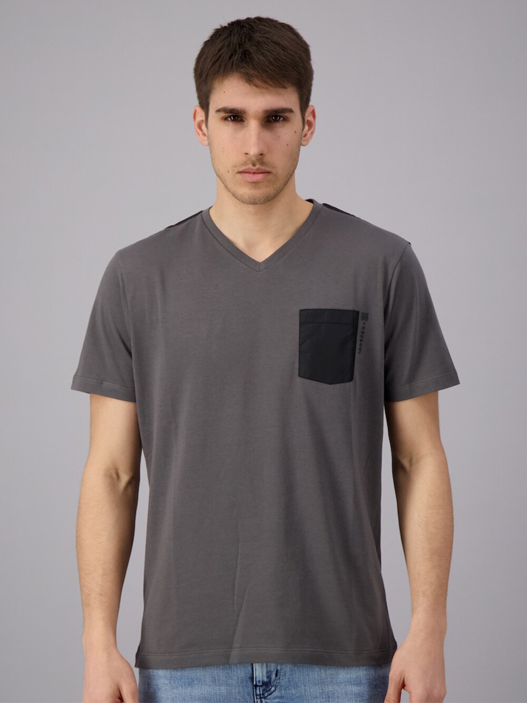 

FREESOUL Men Grey V-Neck T-shirt