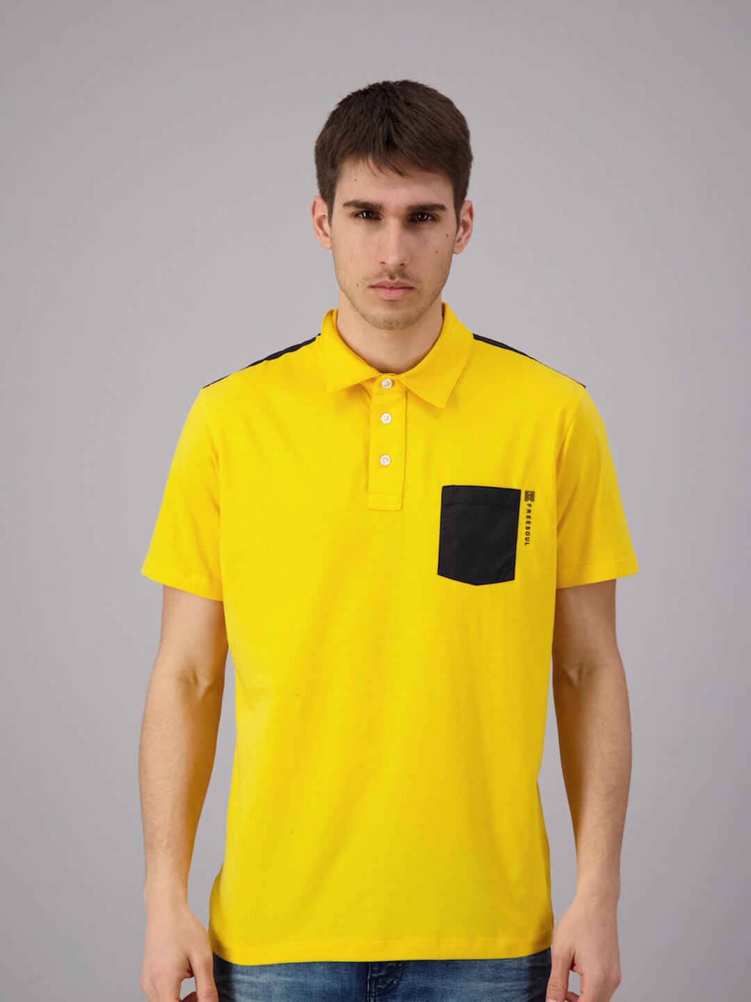 

FREESOUL Men Yellow Polo Collar T-shirt