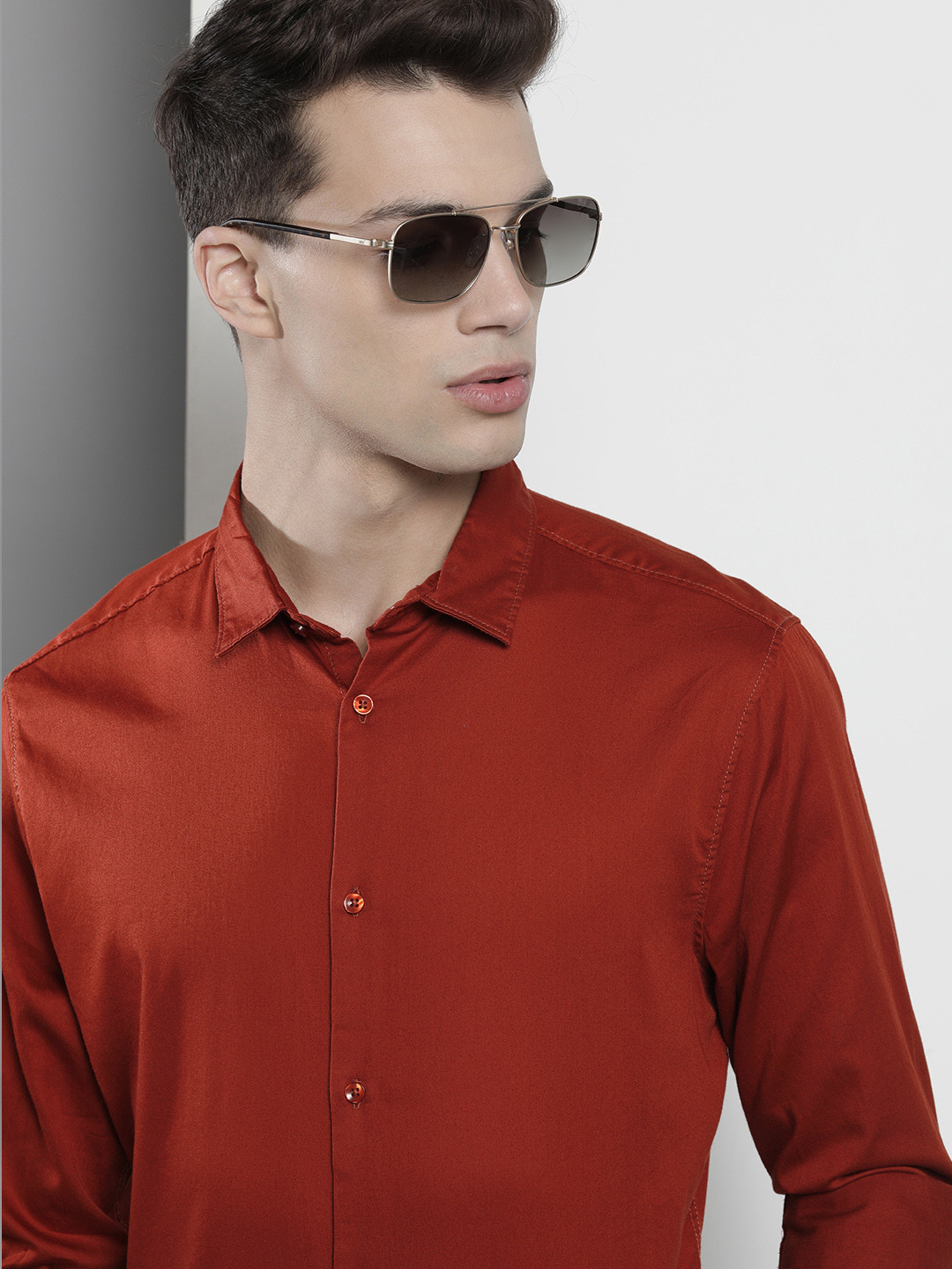 

The Indian Garage Co Men Rust Orange Solid Comfort Casual Shirt