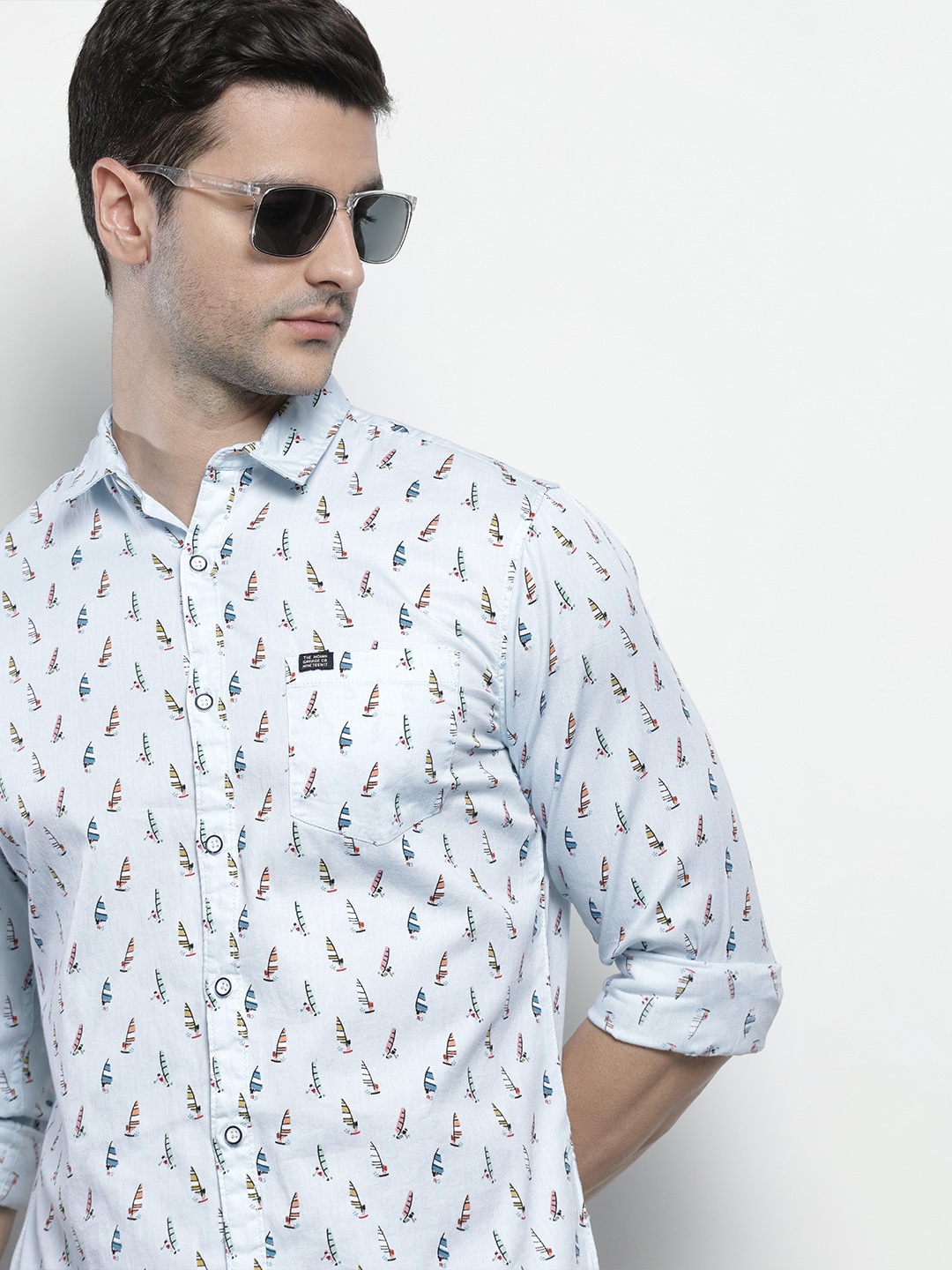 

The Indian Garage Co Men Blue Comfort Slim Fit Conversational Printed Casual Shirt