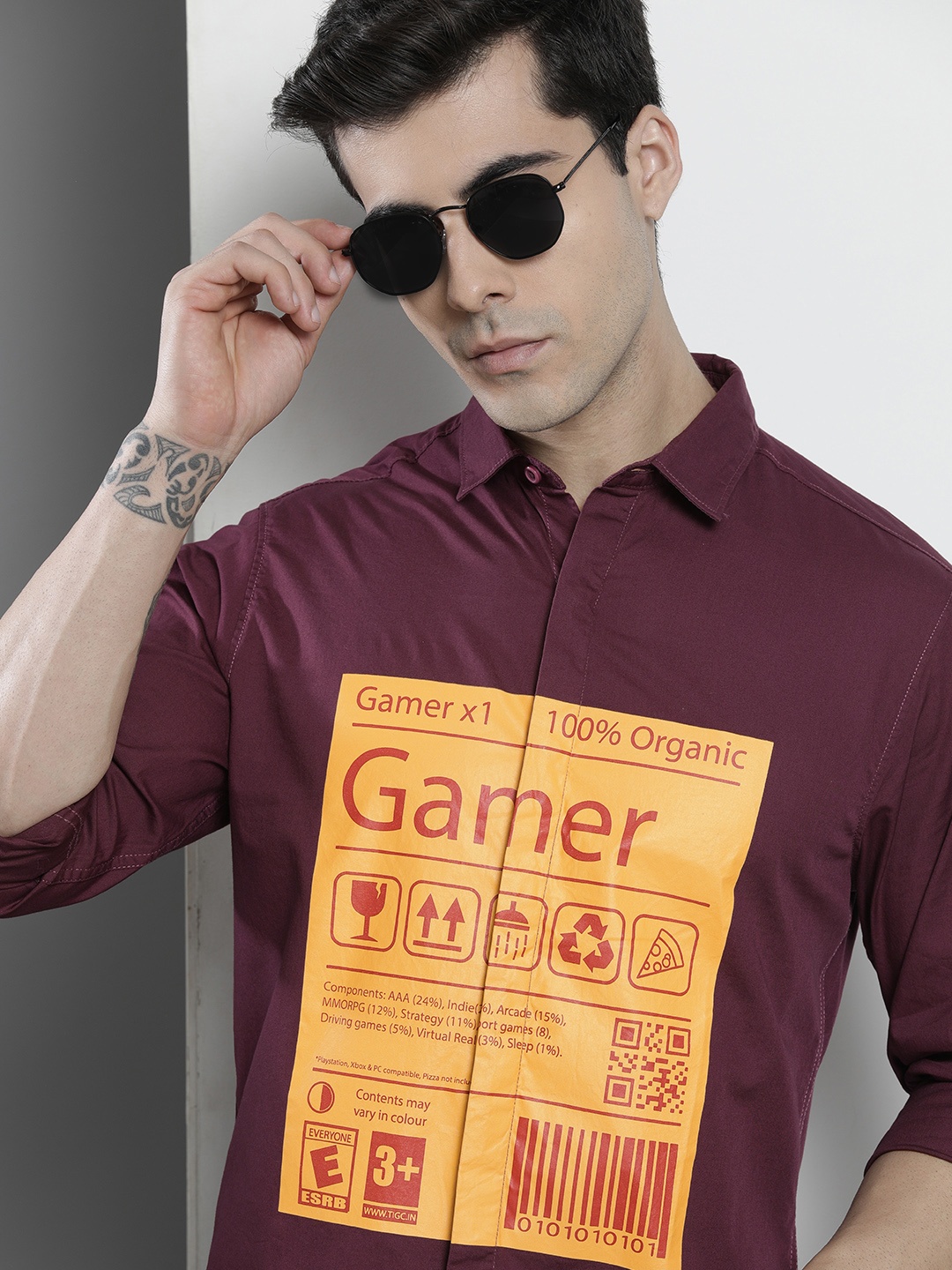 

The Indian Garage Co Men Purple Comfort Graphic Printed Casual Shirt