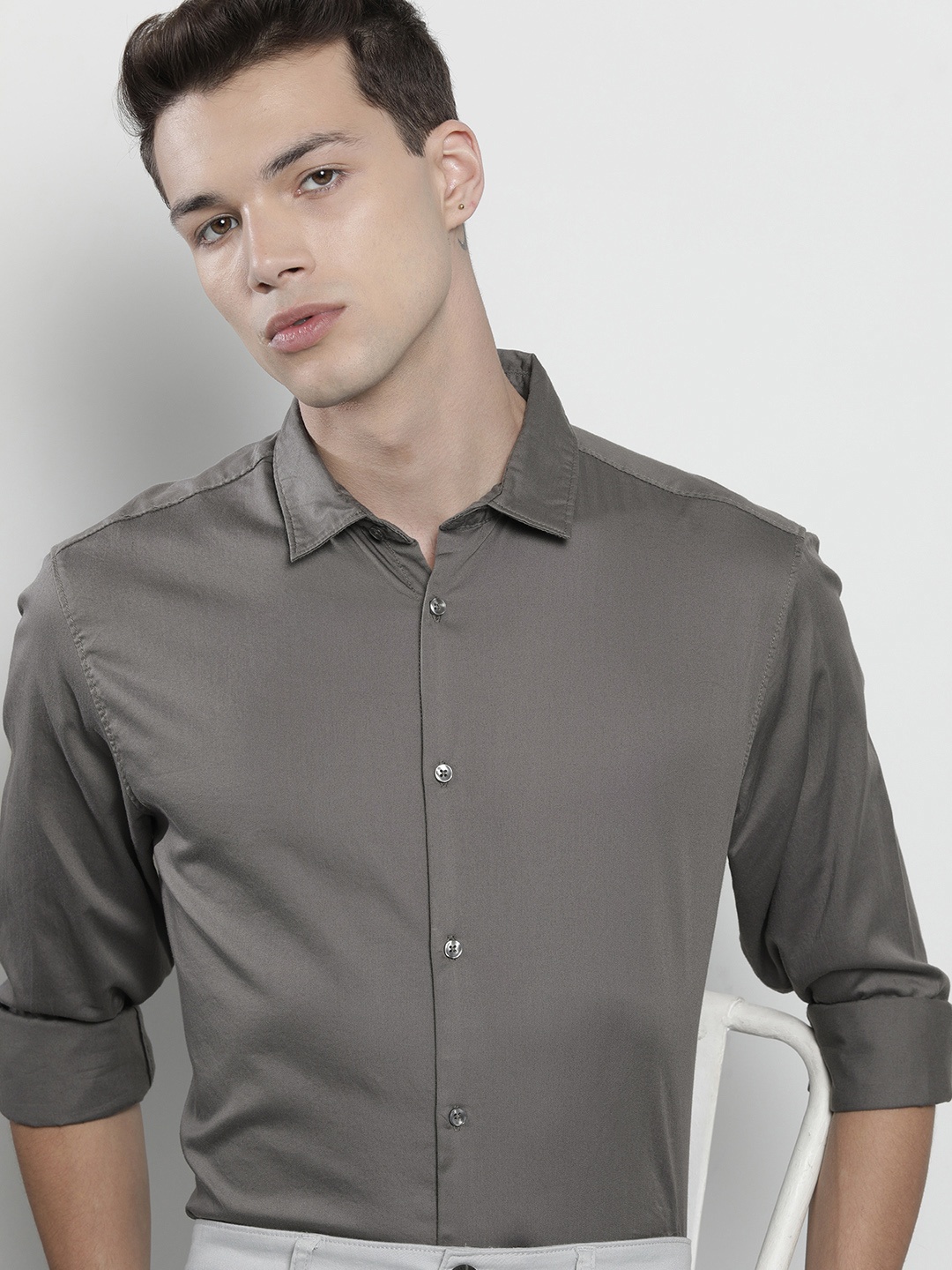 

The Indian Garage Co Men Grey Solid Comfort Casual Shirt