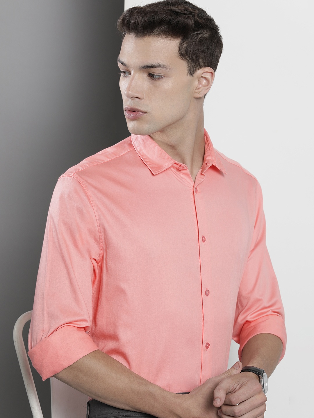 

The Indian Garage Co Men Pink Solid Comfort Casual Shirt