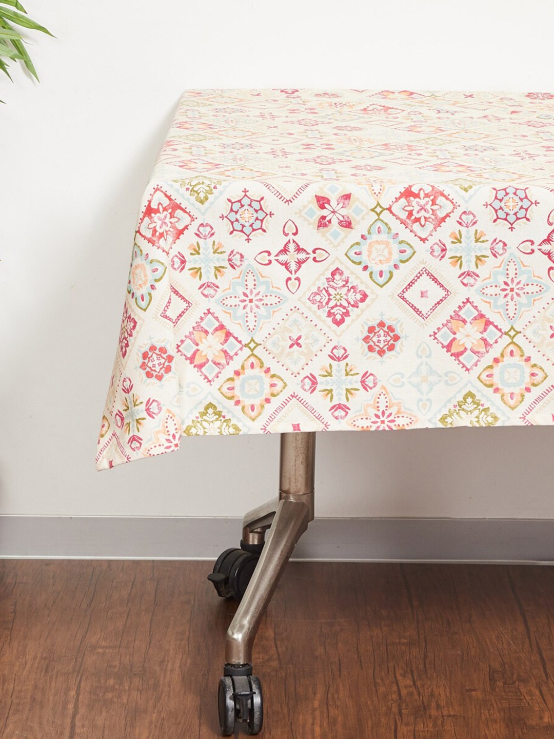 

Home Centre White 6-seater Ethnic Motifs Printed Cotton Table Cloth