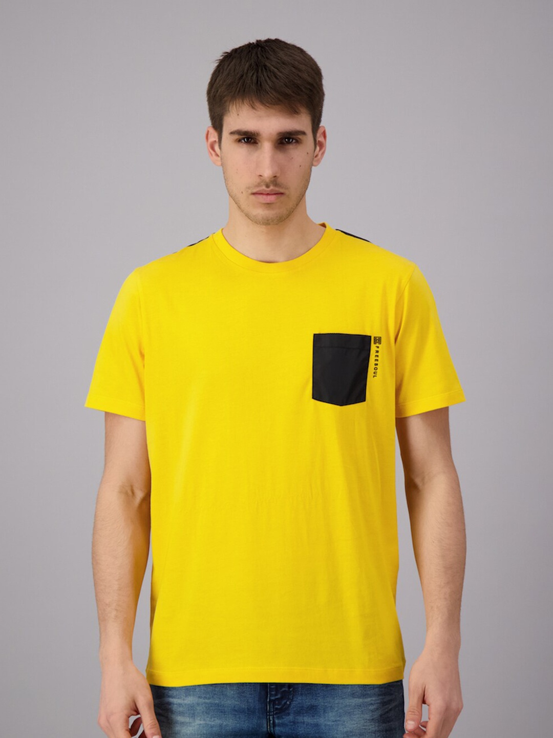 

FREESOUL Men Yellow Solid Pure Cotton T-shirt