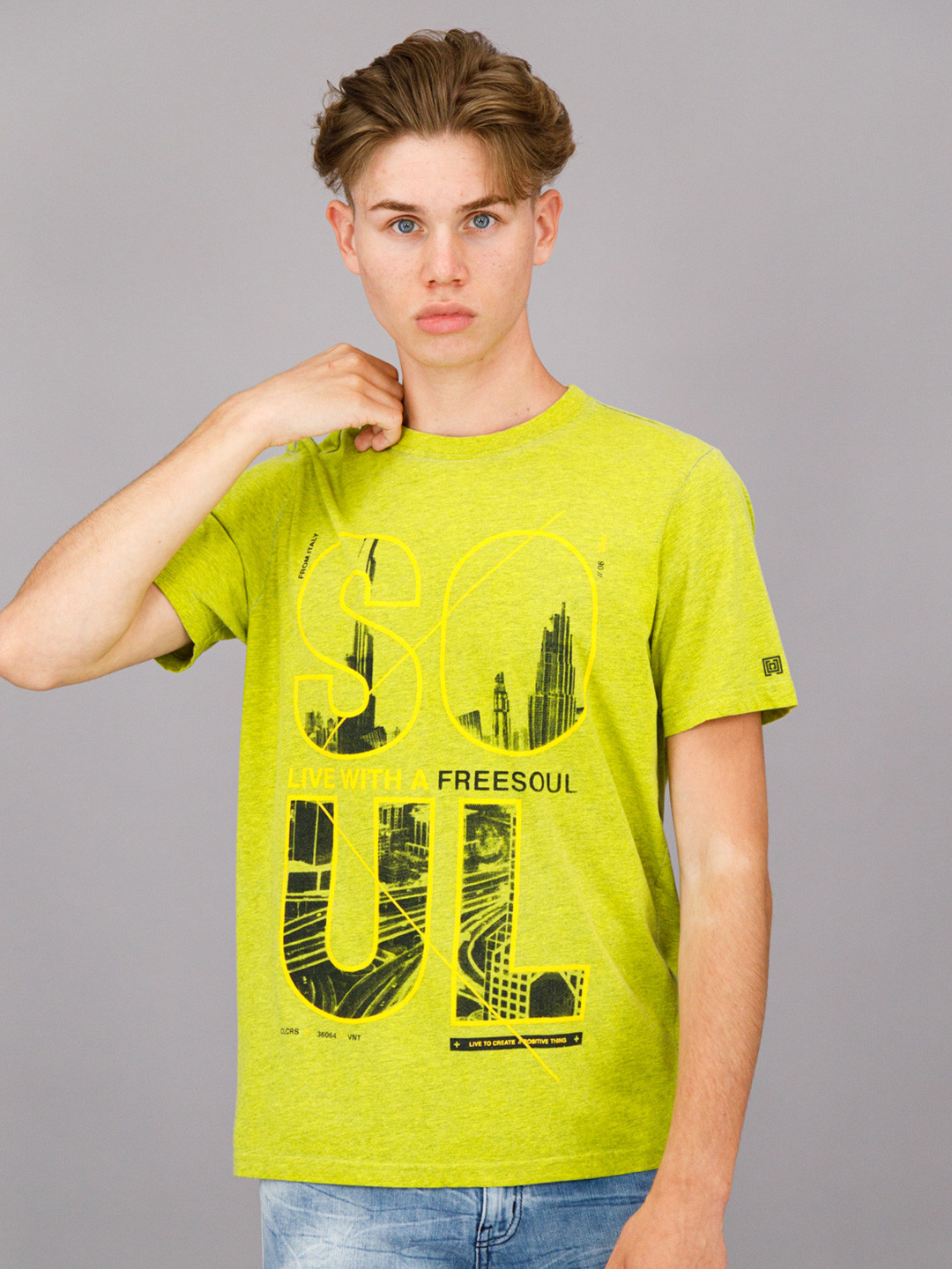 

FREESOUL Men Yellow Typography Printed Pure Cotton T-shirt