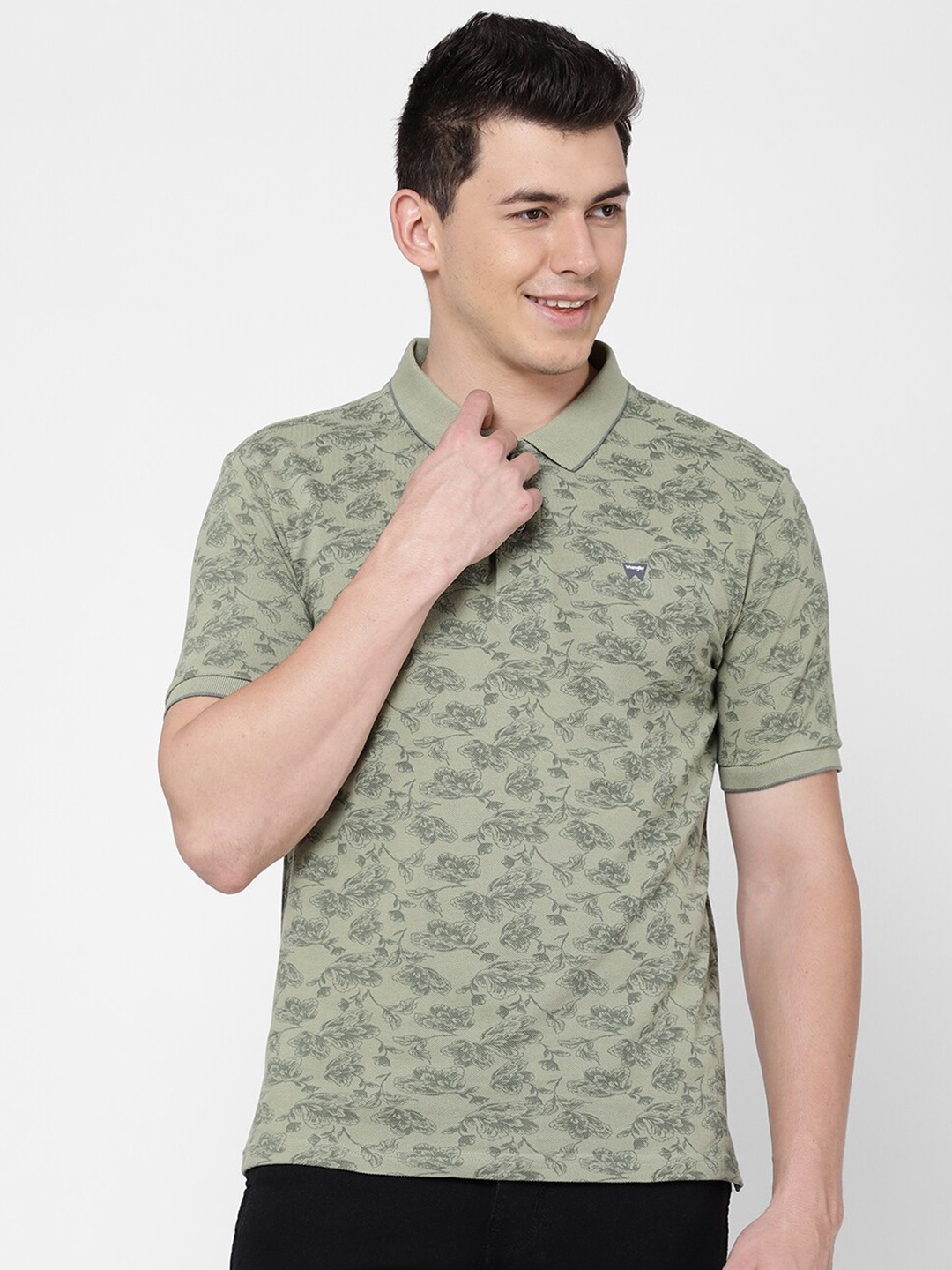 

Wrangler Men Olive Green Floral Printed Polo Collar T-shirt