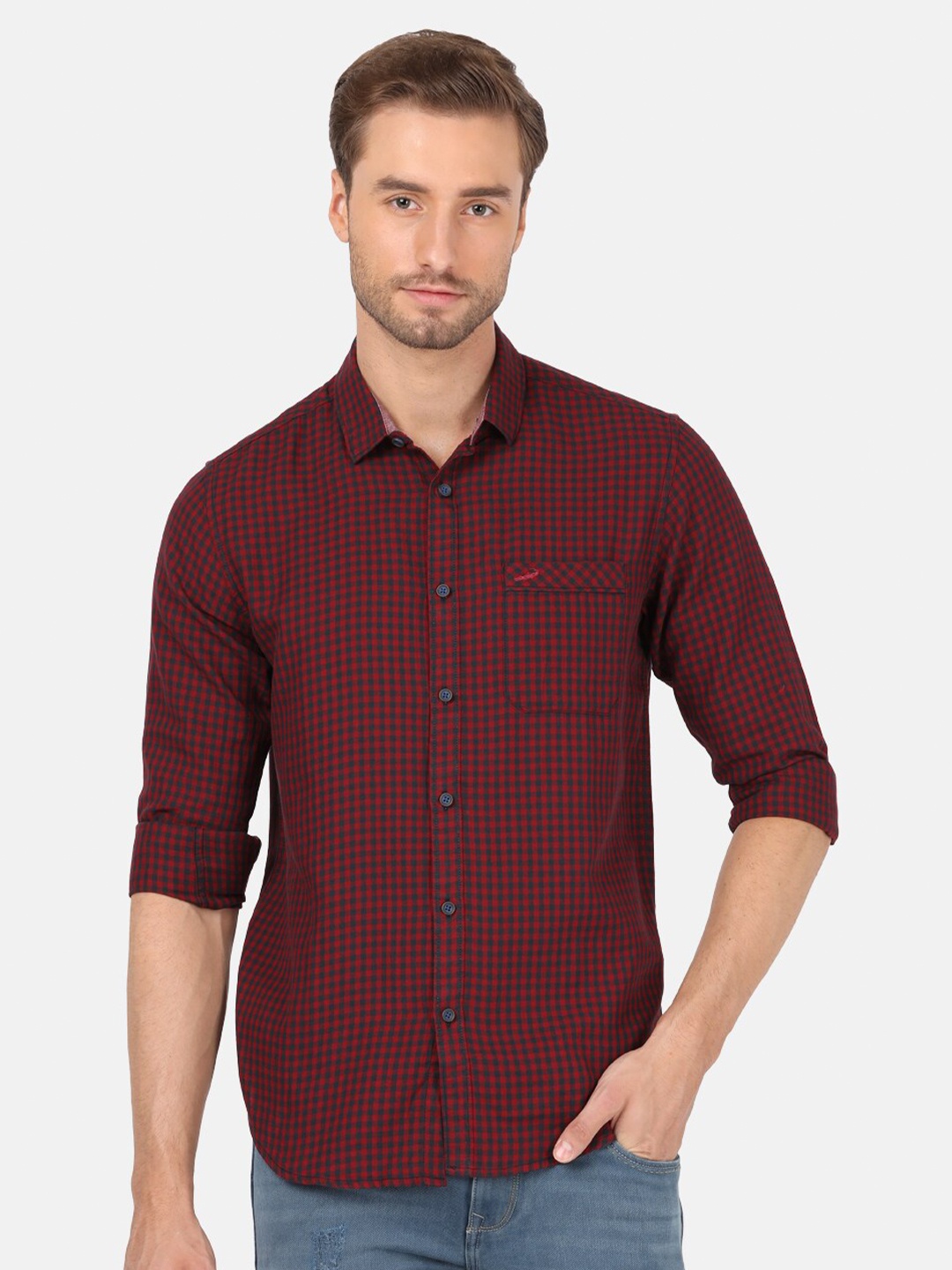 

Crocodile Men Maroon & Black Classic Gingham Checked Casual Shirt