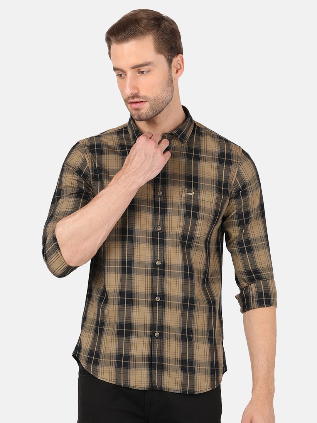 

Crocodile Men Beige & Black Classic Slim Fit Tartan Checked Cotton Casual Shirt