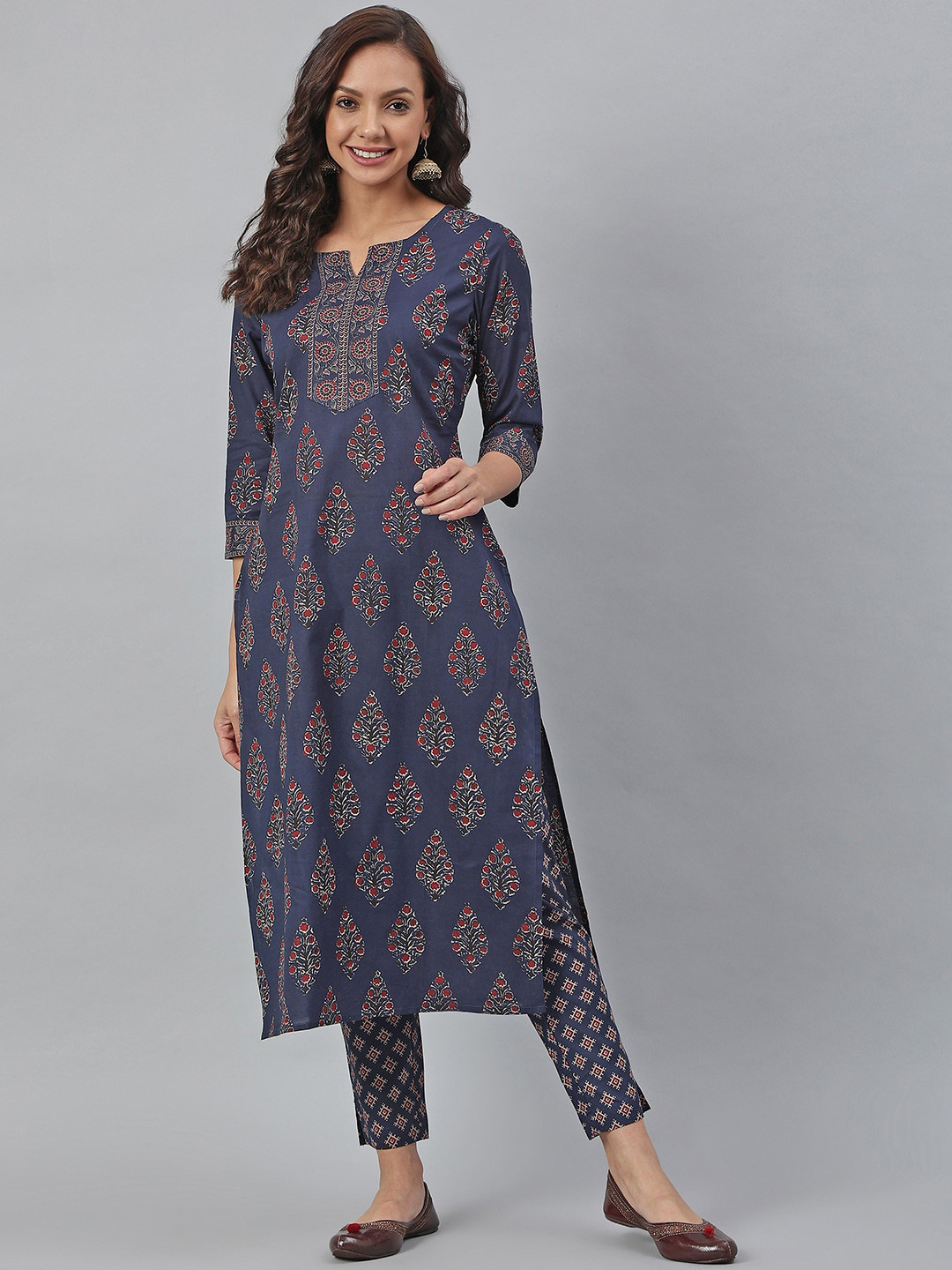 

Janasya Women Navy Blue Cotton Block Print Kurta with Pant