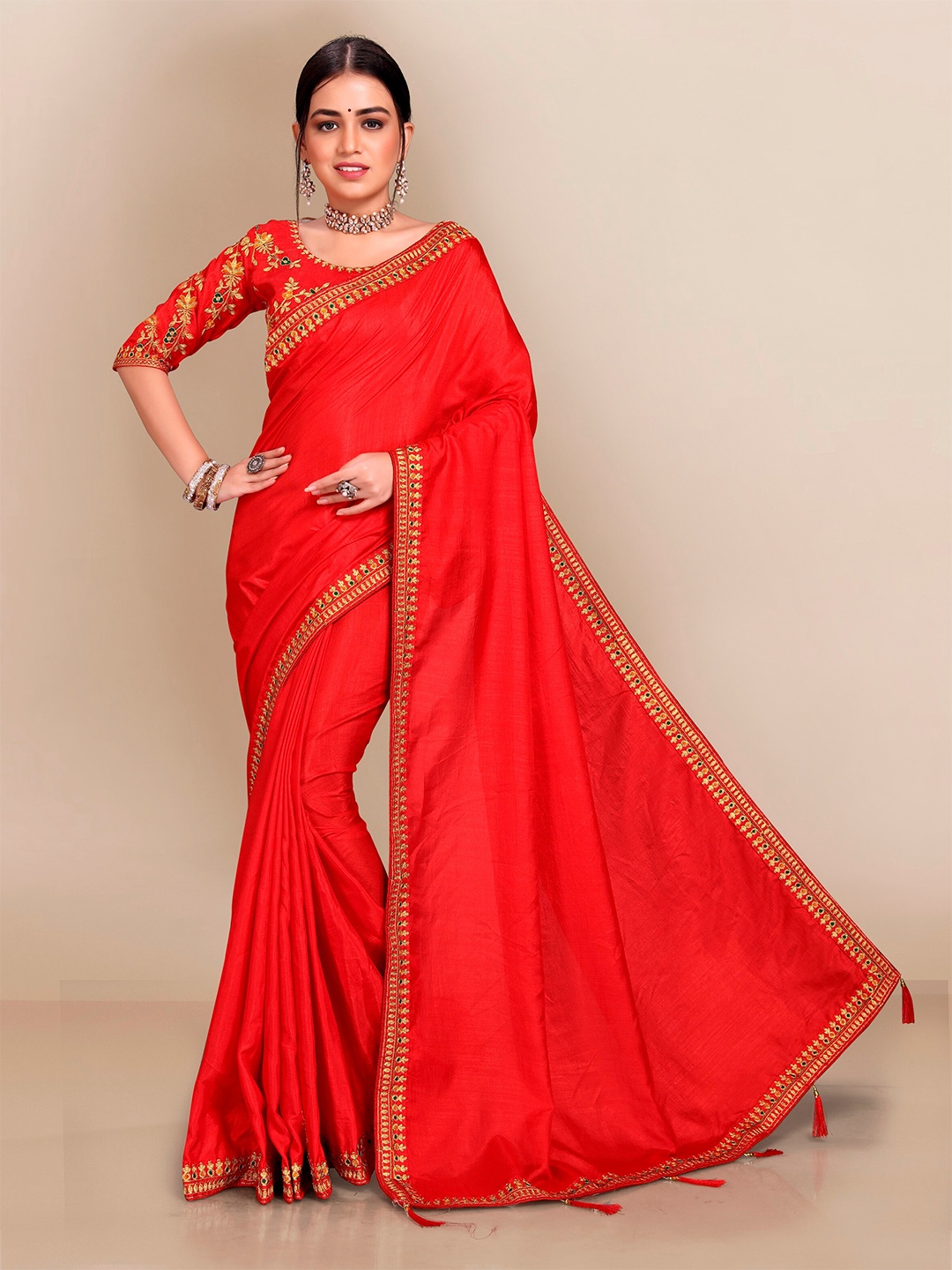 

VAIRAGEE Red & Gold-Toned Embroidered Saree