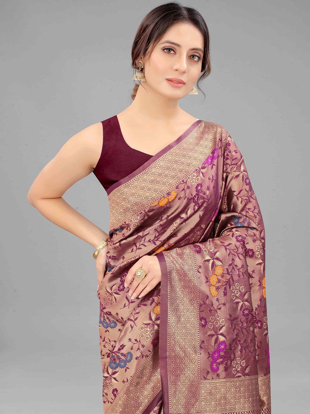 

Silk Land Magenta & Gold-Toned Woven Design Zari Banarasi Saree