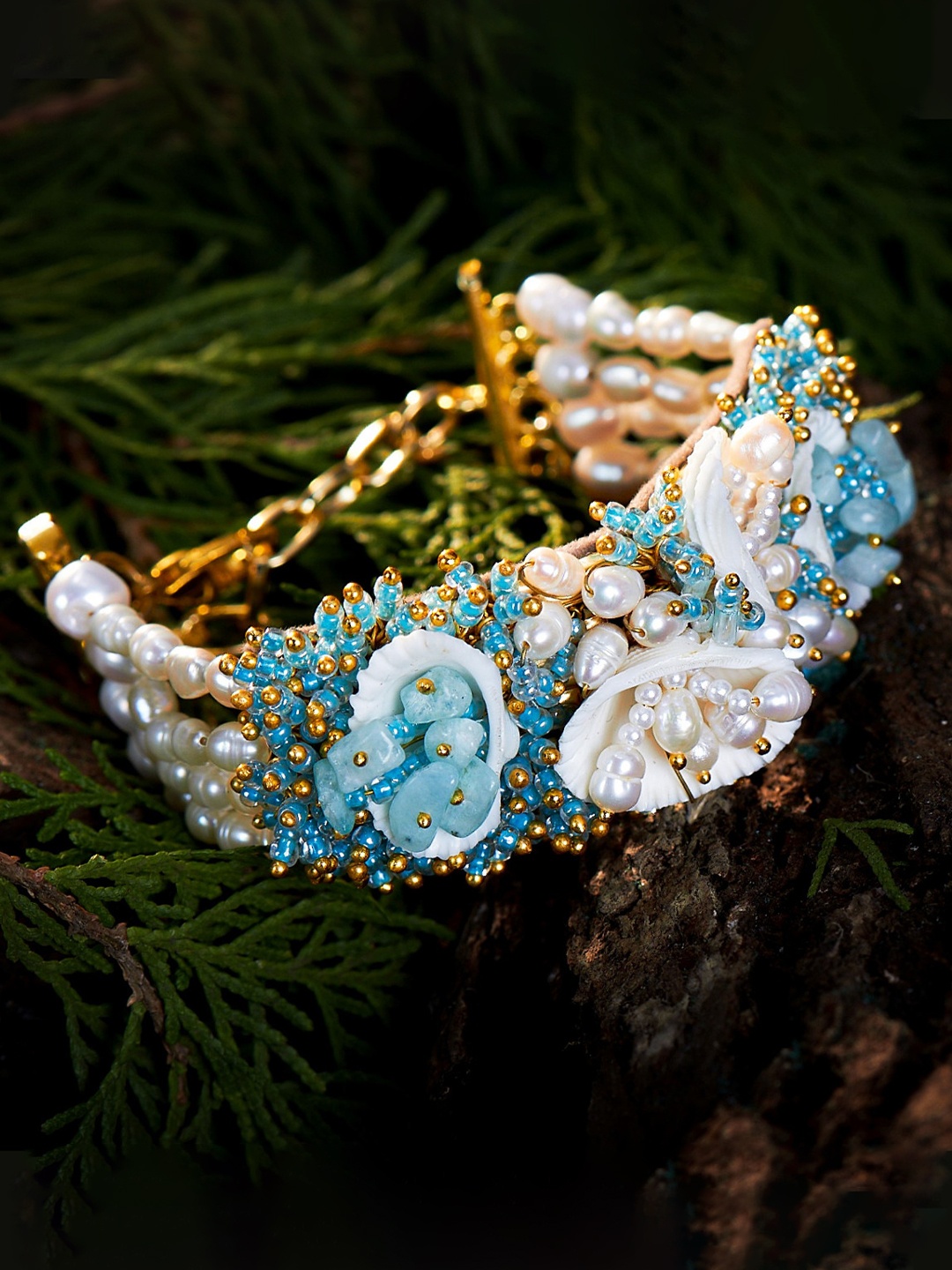 

D'oro Women Gold-Toned & Turquoise Blue Handcrafted Bracelet