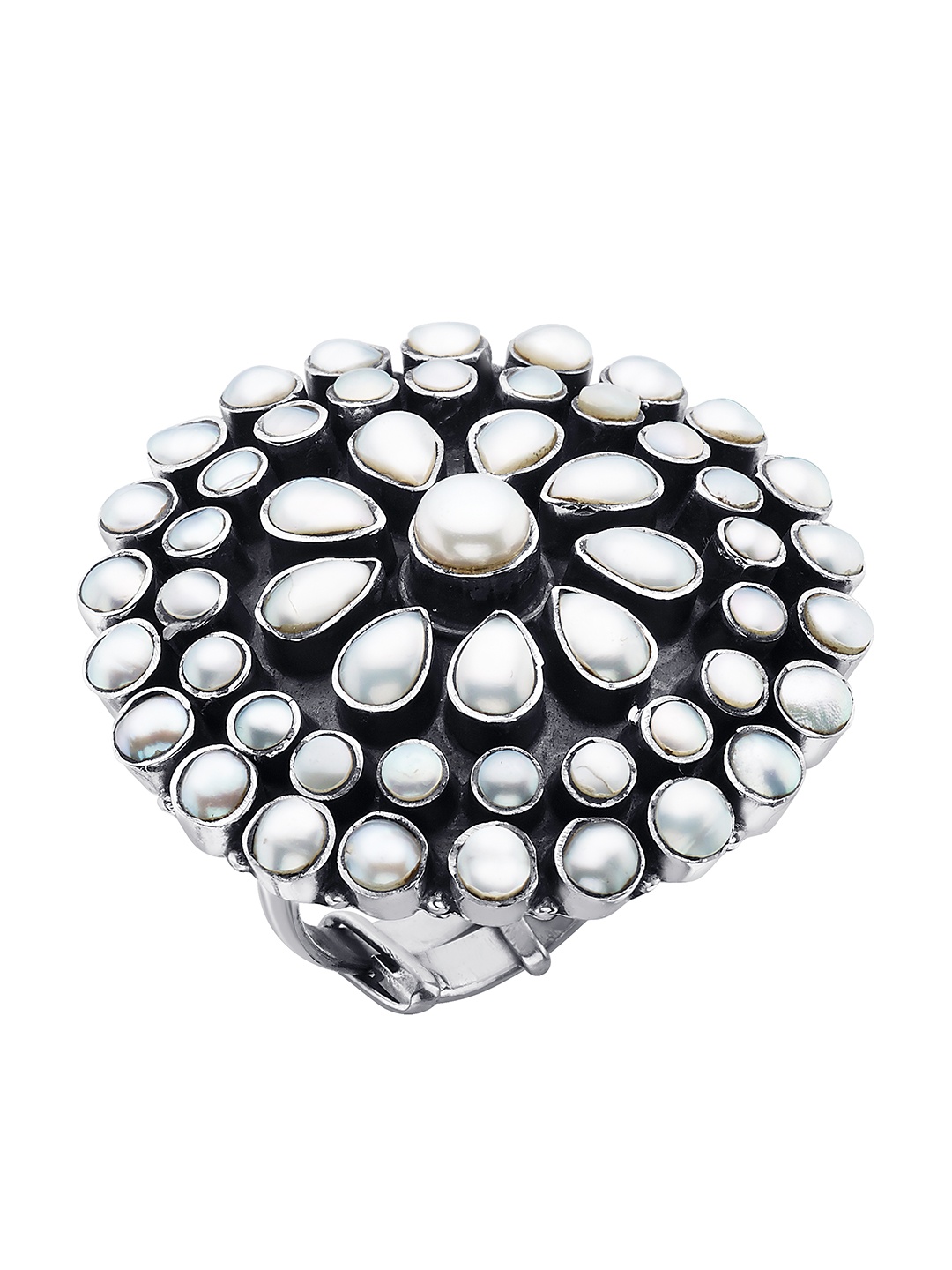 

ahilya Sterling Silver Mother of Pearl Ring