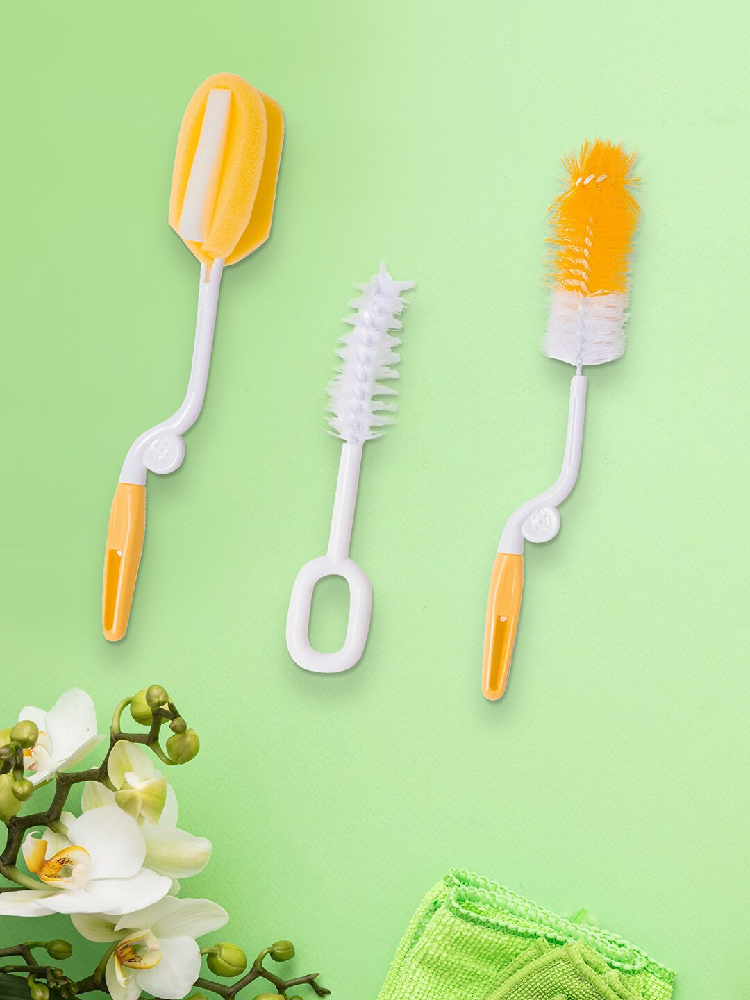 

Baby Moo Yellow & White Set of 3 Bottle & Nipple Cleaning Brush