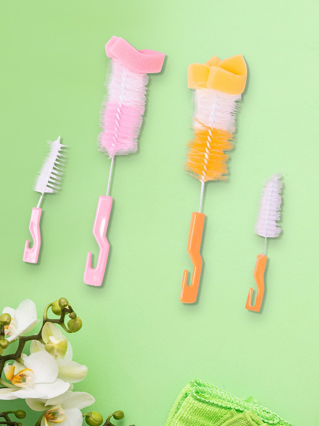 

Baby Moo Set of 4 Bottle & Nipple Cleaning Brushes, Yellow