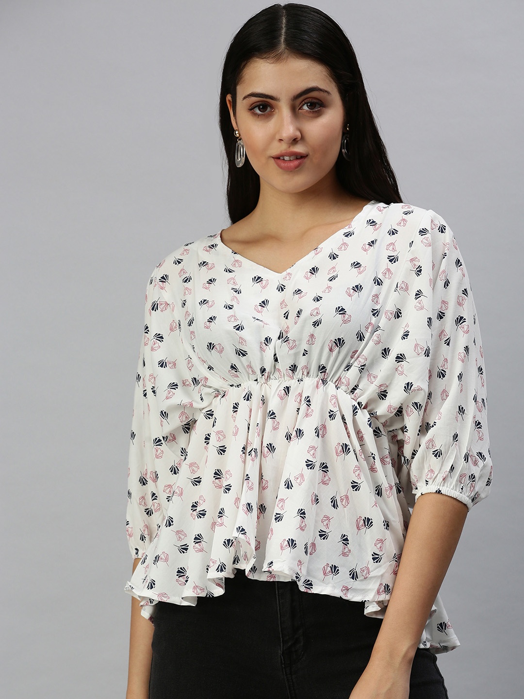 

SHOWOFF White Print Crepe Cinched Waist Top