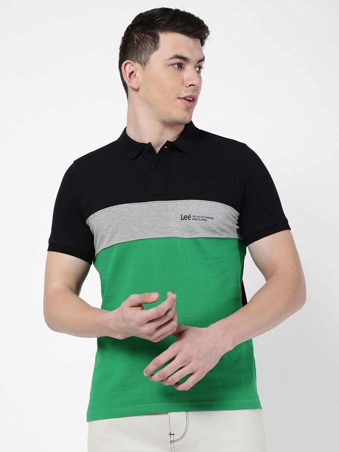 

Lee Men Green Colourblocked Polo Collar Slim Fit Cotton T-shirt