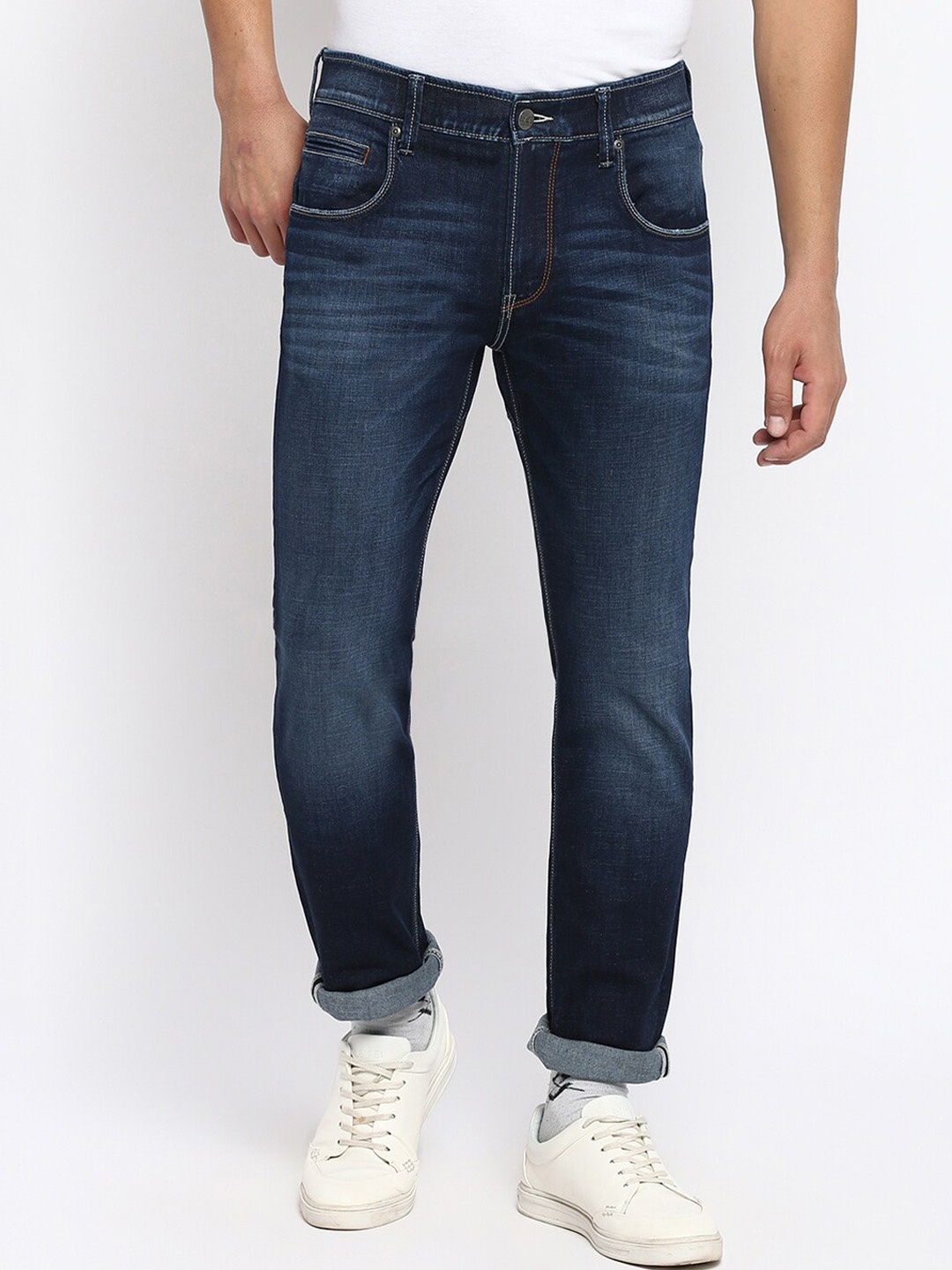

Lee Men Blue Tapered Fit Low-Rise Low Distress Light Fade Stretchable Jeans