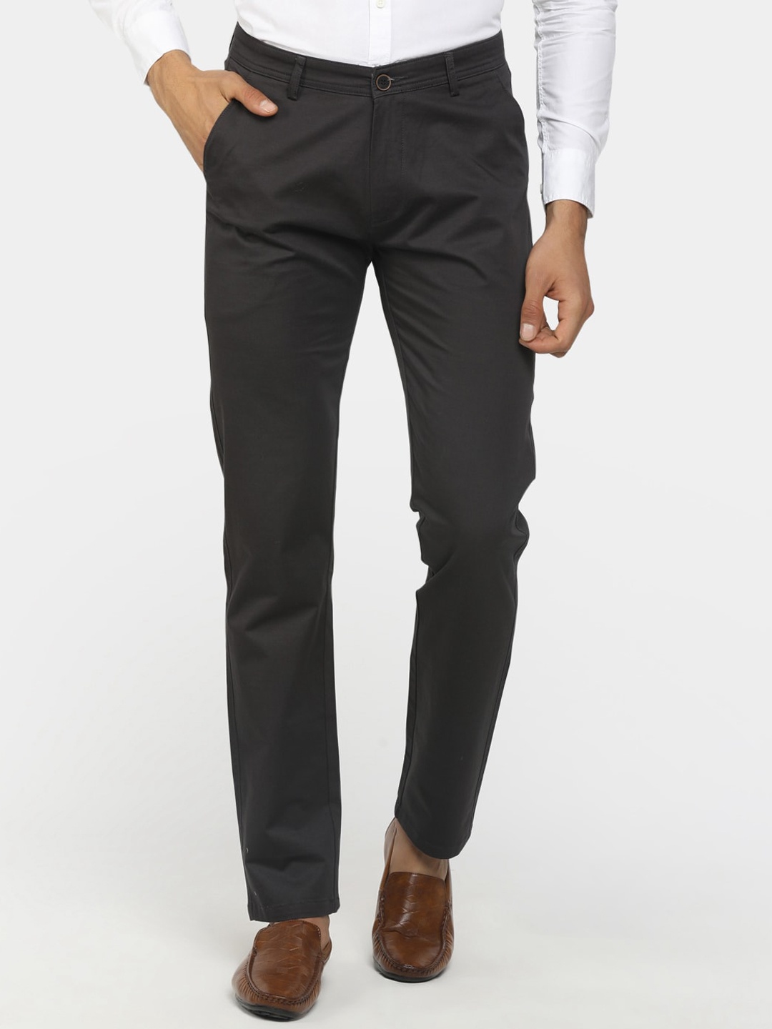 

V-Mart Men Grey Solid Chinos Trousers