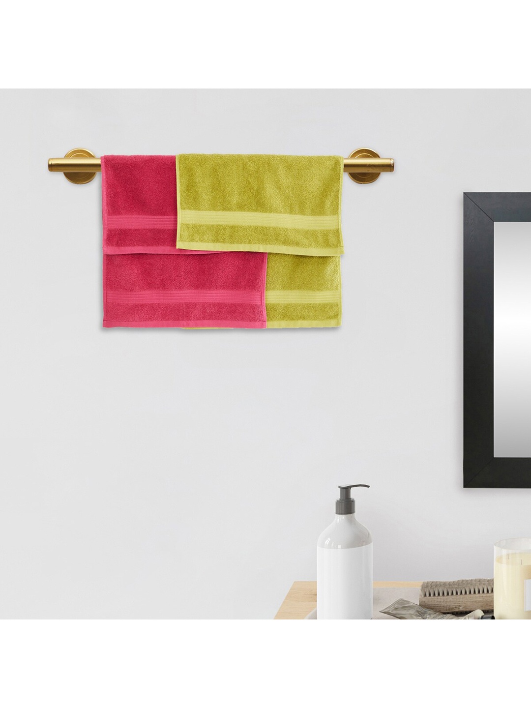 

Home Centre Royal Bath Roselli Gold-Toned Solid Stainless Steel Towel Rod
