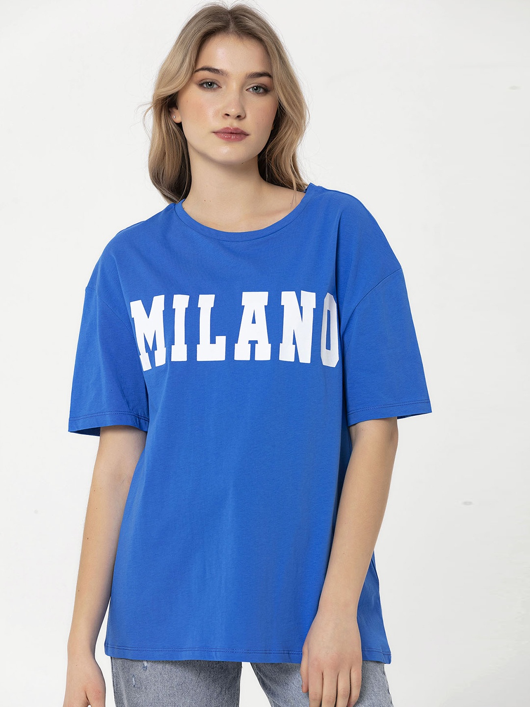 

Miss Poem Women Blue & White Printed Pure Cotton T-shirt