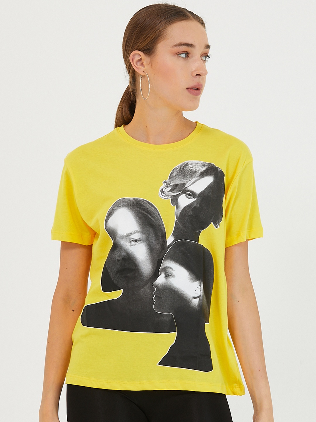 

Miss Poem Women Yellow & Charcoal Grey Printed Pure Cotton T-shirt