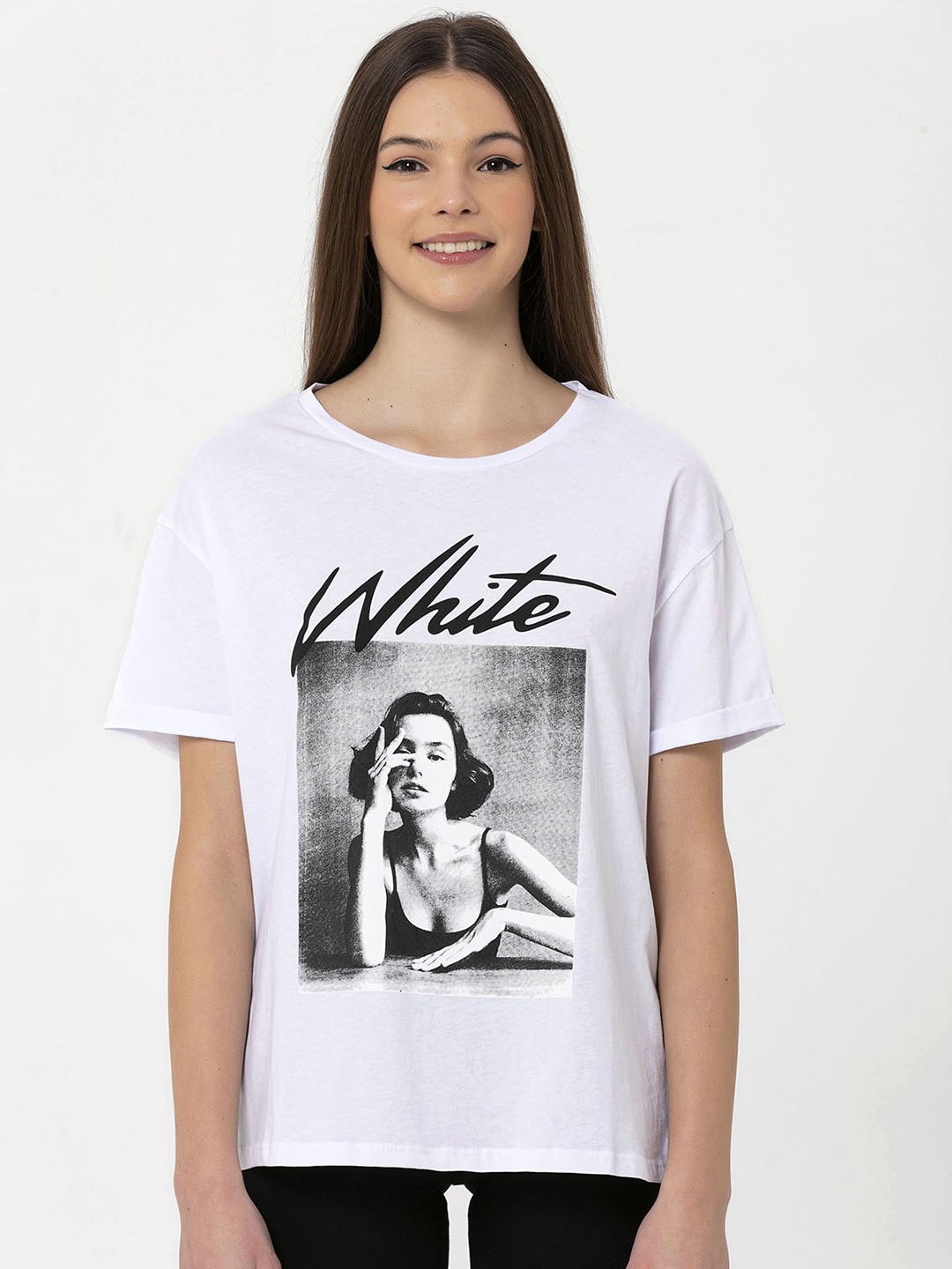 

Miss Poem Women White & Black Graphic Printed Drop-Shoulder Sleeves Pure Cotton T-shirt
