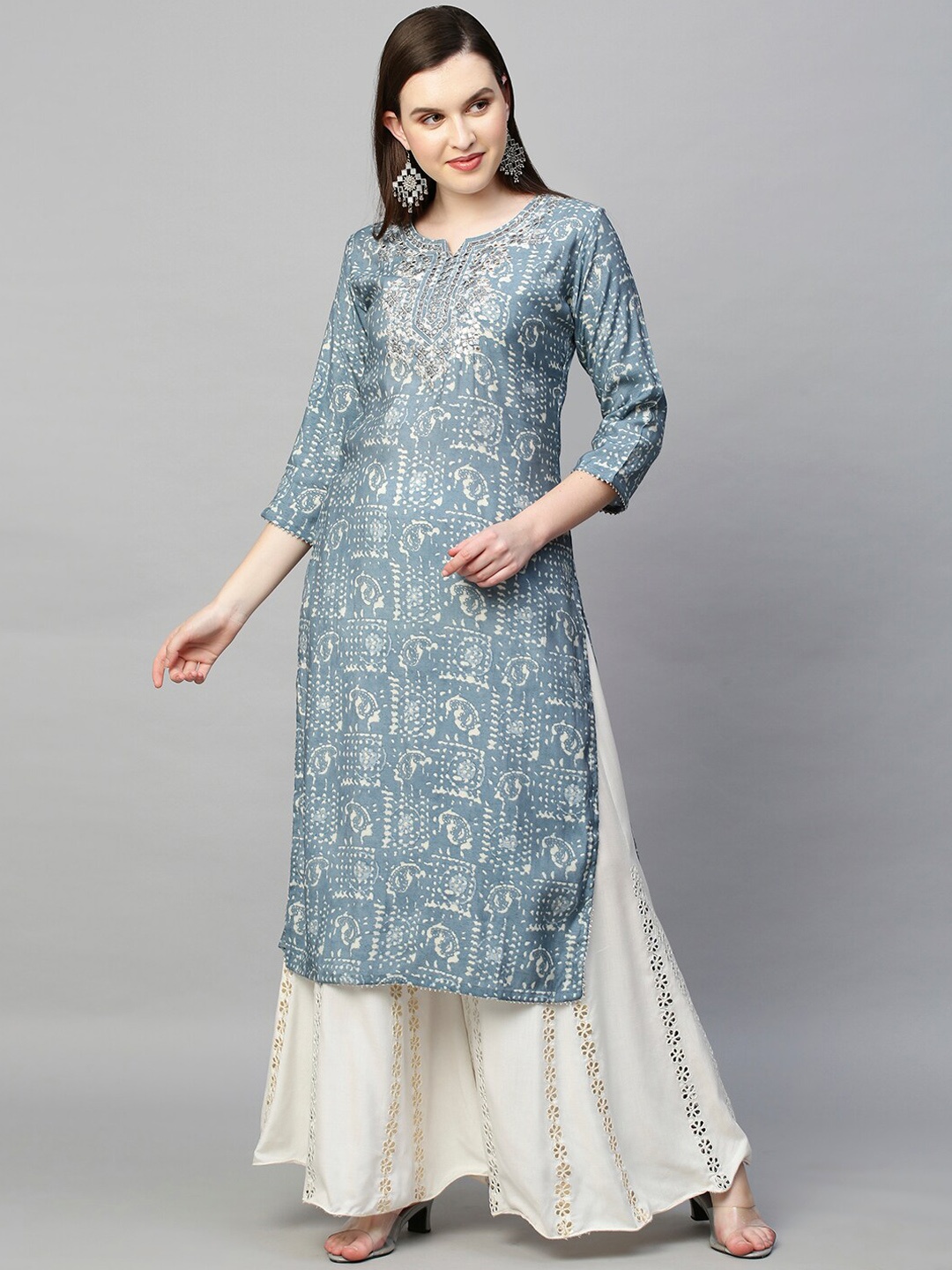 

FASHOR Women Blue & Off White Paisley Foil Printed Thread Work Kurta