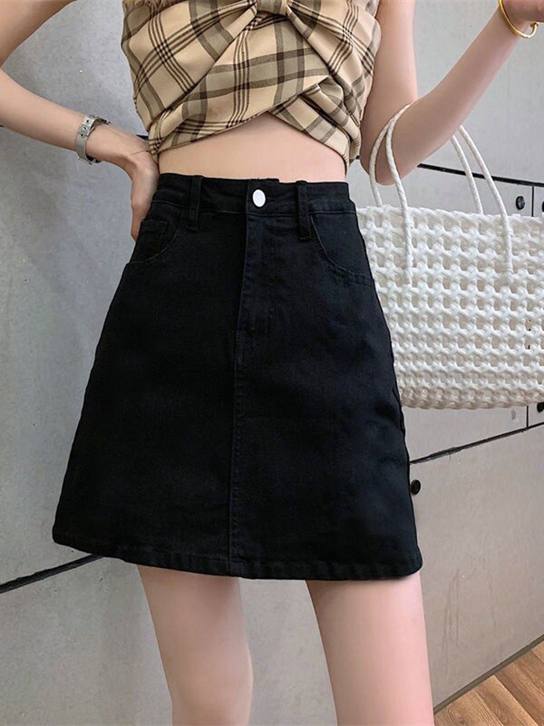 

La Aimee Classic Black Skirt