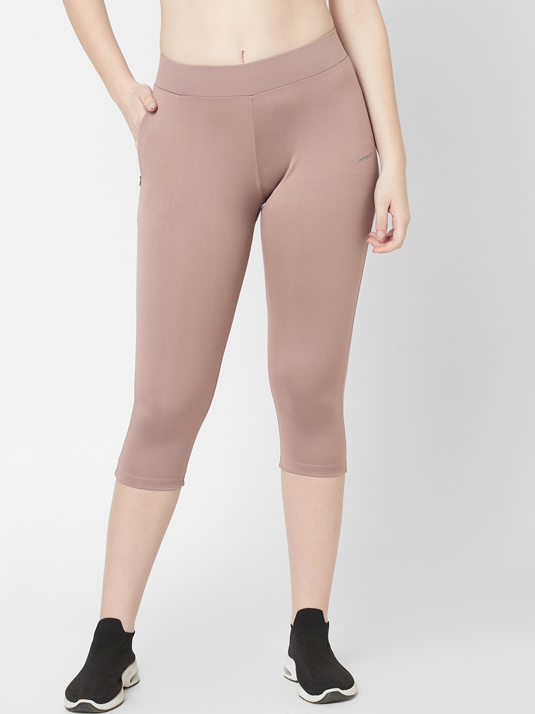 

Sweet Dreams Women Peach Solid Three Fourth Length Workout Tights