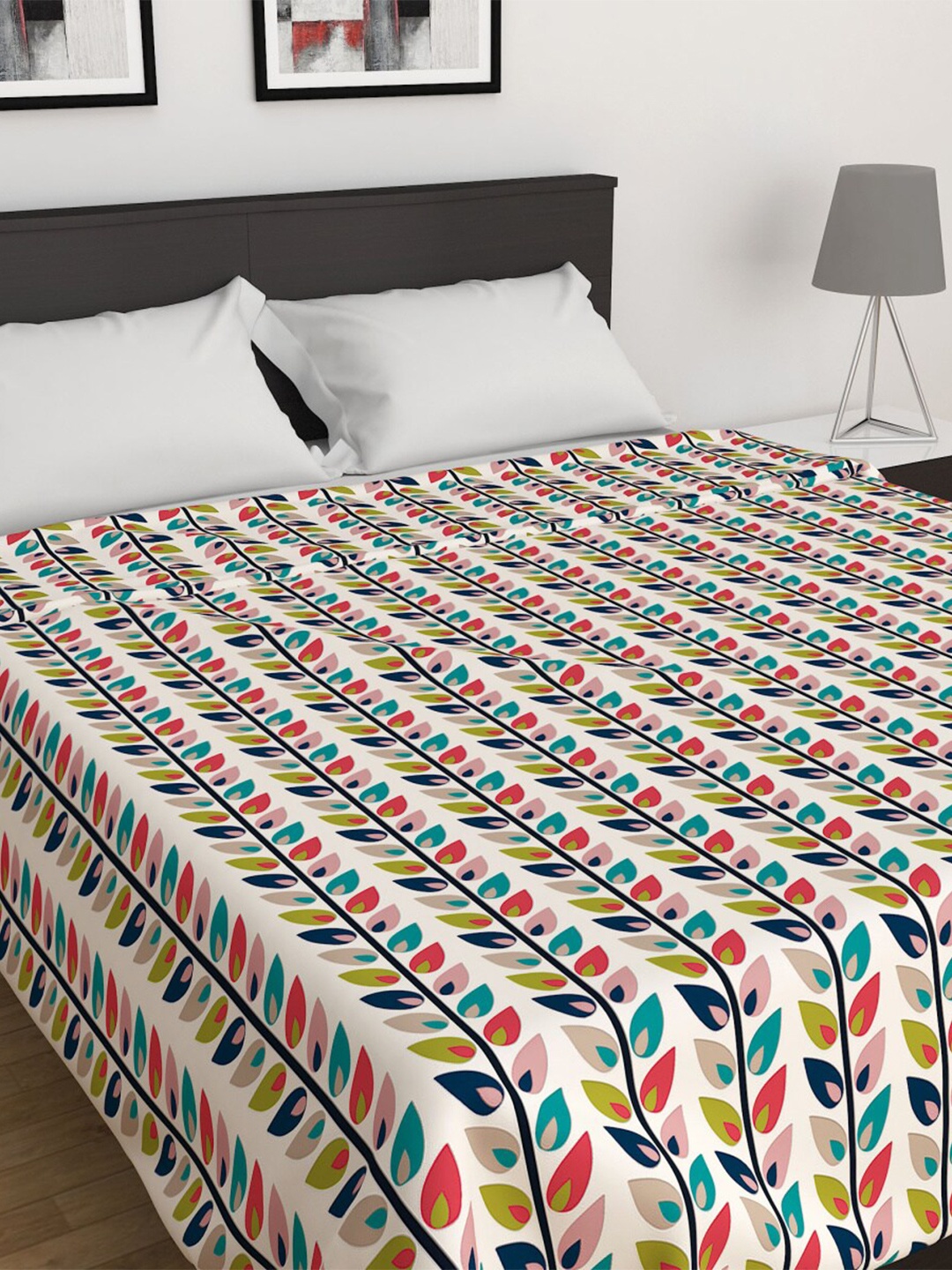 

Home Centre White & Red Floral Mild Winter Double Bed Dohar