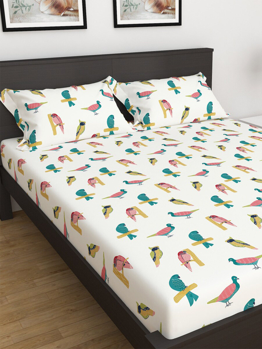 

Home Centre Cotton Geometric 180 TC King Bedsheet with 2 Pillow Covers, White