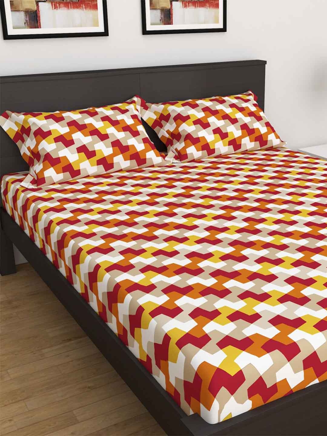 

Home Centre Geometric 180 TC Queen Bedsheet with 2 Pillow Covers, Red