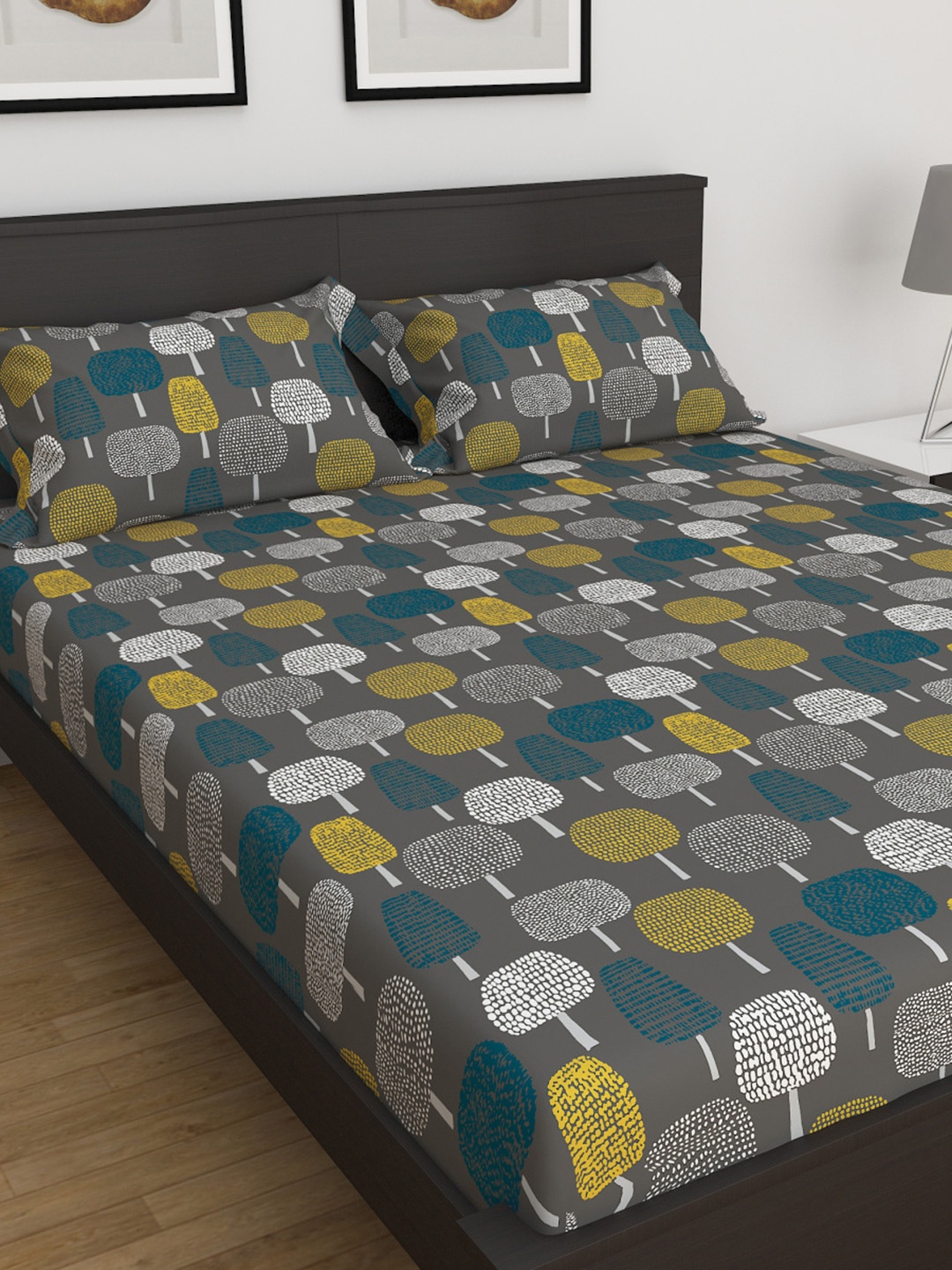 

Home Centre Grey & Yellow Geometric 180 TC Queen Bedsheet with 2 Pillow Covers