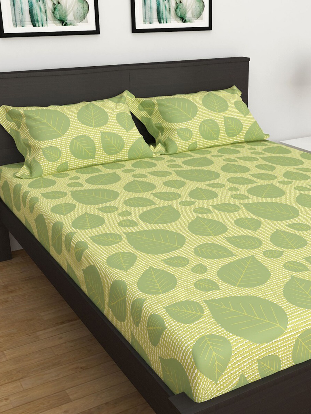 

Home Centre White & Green Floral 180 TC Queen Bedsheet with 2 Pillow Covers