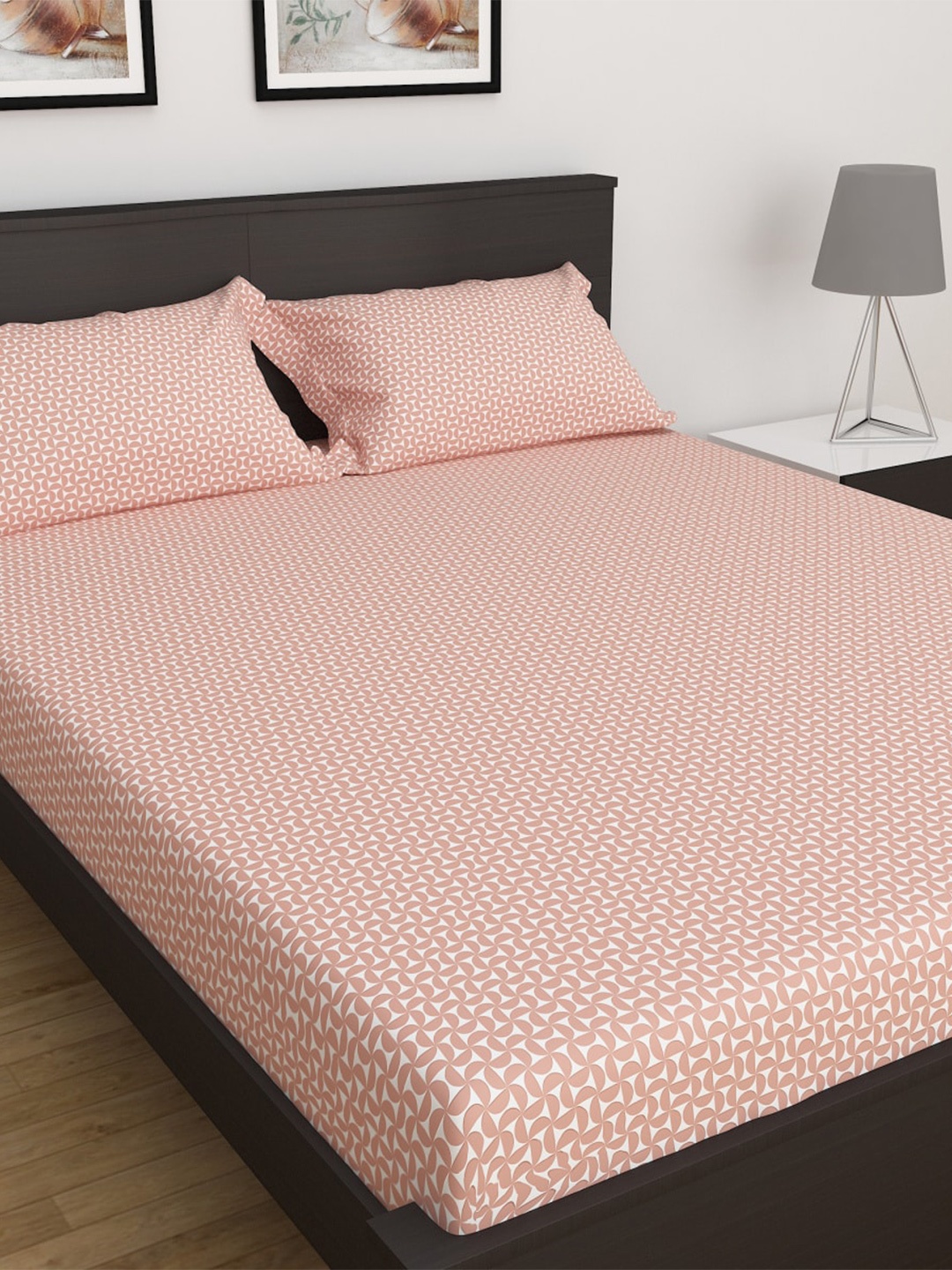 

Home Centre Pink & White Geometric Cotton 144 TC Queen Bedsheet With 2 Pillow Covers