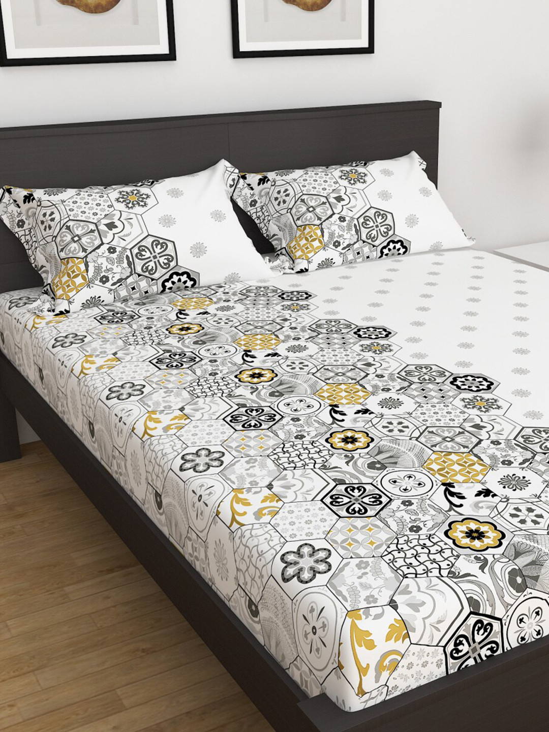 

Home Centre White & Black Floral Cotton 150 TC King Bedsheet With 2 Pillow Covers