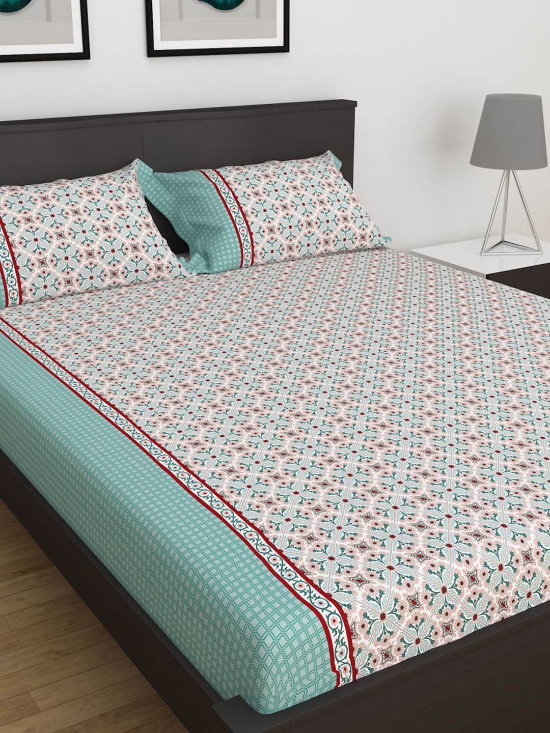 

Home Centre Blue & White Floral 150 TC King Bedsheet with 2 Pillow Covers