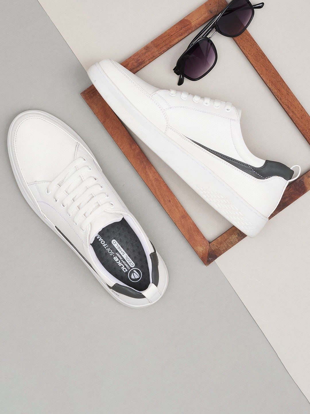 

Duke Men White Solid Sneakers