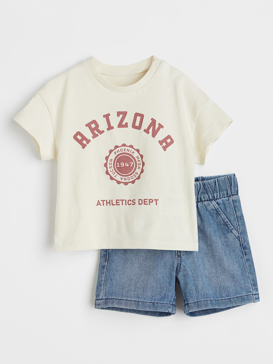

H&M Boys Blue & White 2-Piece Cotton T-shirt And Shorts Set