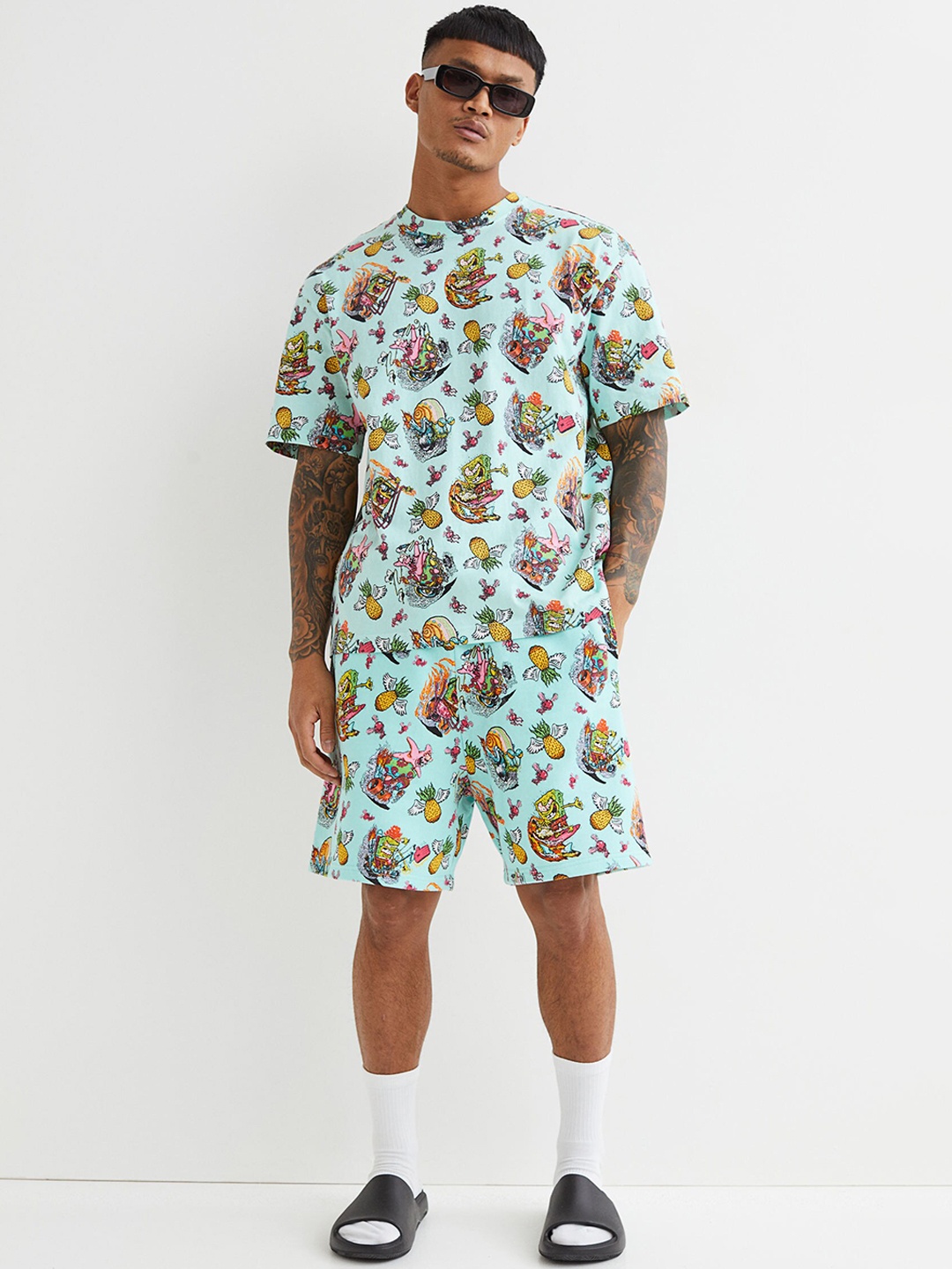 

H&M Men Turquoise Blue Printed Relaxed Fit Sweatshorts