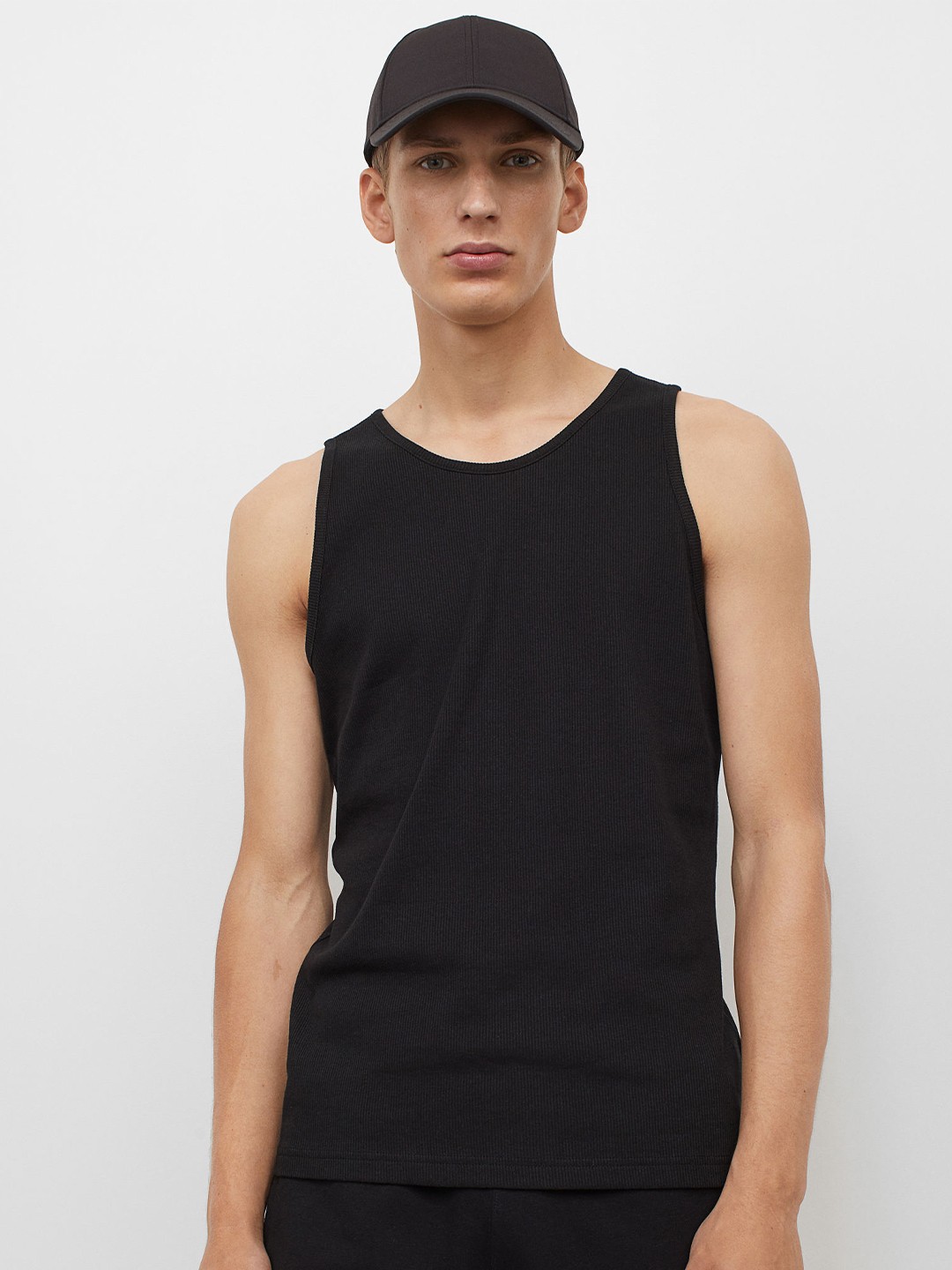 

H&M Men Black Ribbed Vest Top
