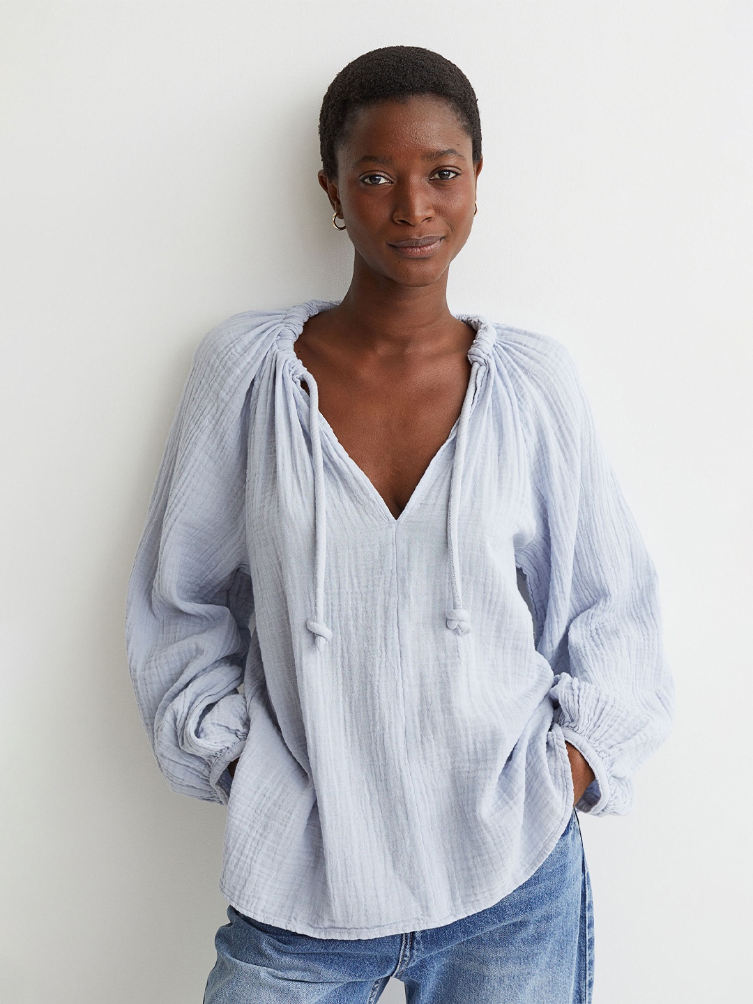 

H&M Women Blue Solid V-neck Balloon-Sleeved Cotton Blouse