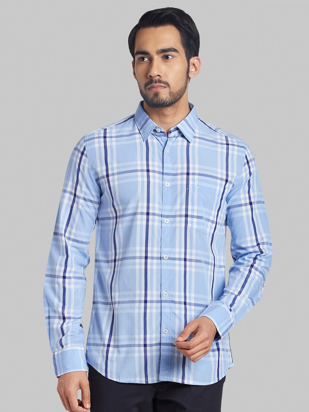 

Parx Men Blue Slim Fit Checked Casual Shirt